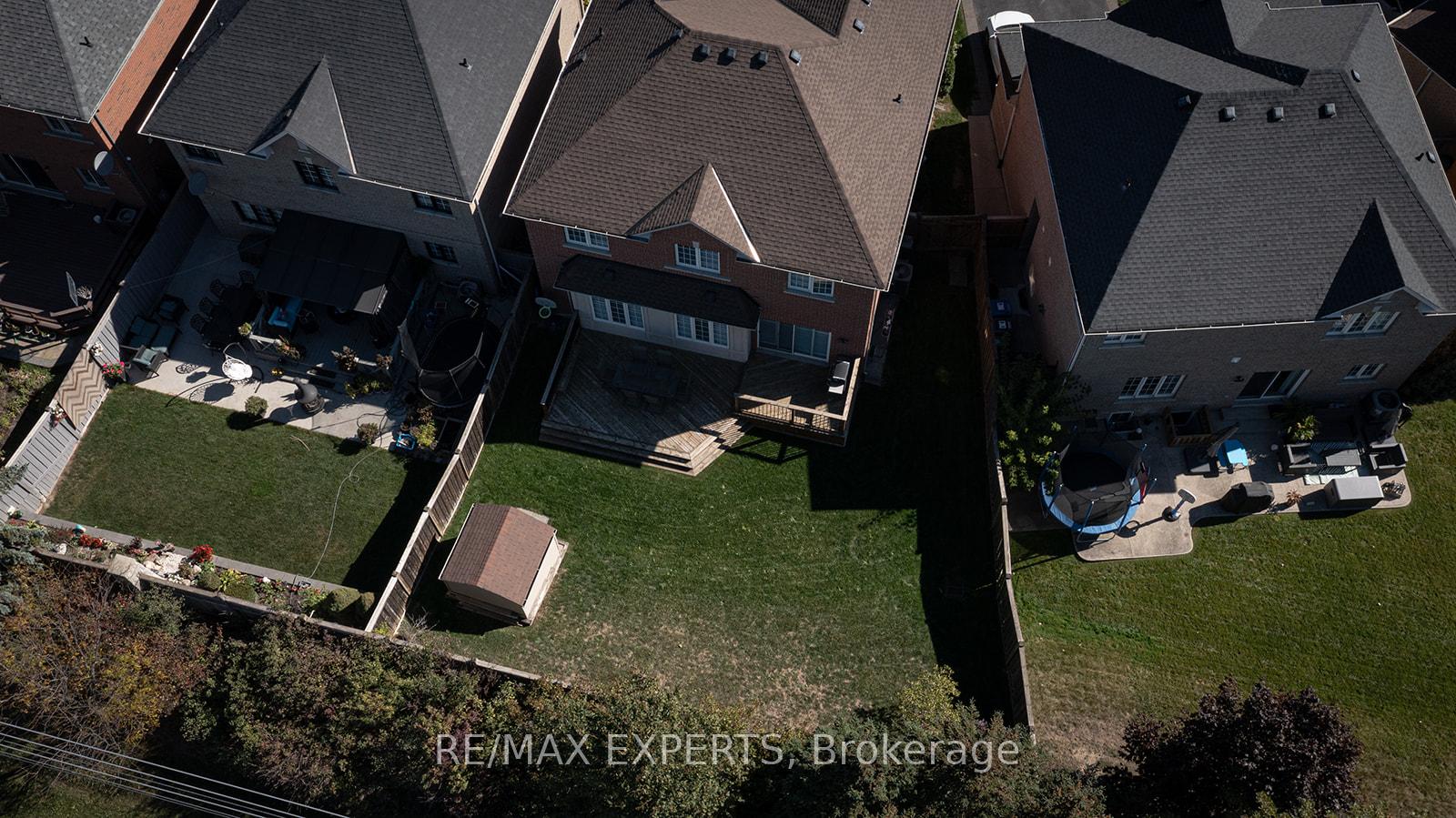 Photo 3 of 34 Laurentide Crescent, Brampton, Vales of Castlemore North — HOMEH