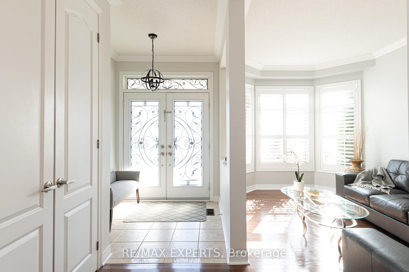 Photo 8 of 34 Laurentide Crescent, Brampton, Vales of Castlemore North — HOMEH