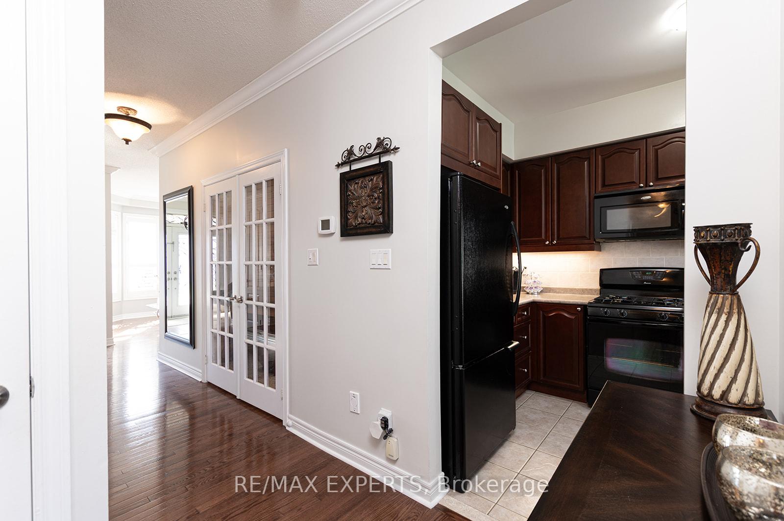 Photo 20 of 34 Laurentide Crescent, Brampton, Vales of Castlemore North — HOMEH