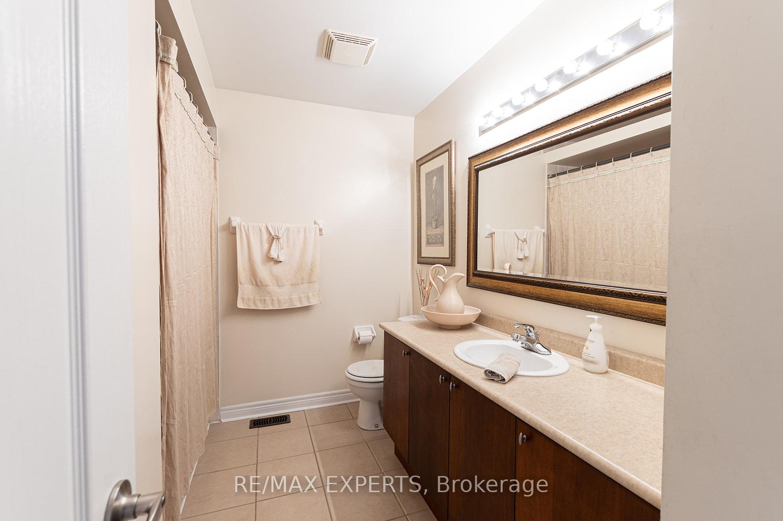 Photo 33 of 34 Laurentide Crescent, Brampton, Vales of Castlemore North — HOMEH