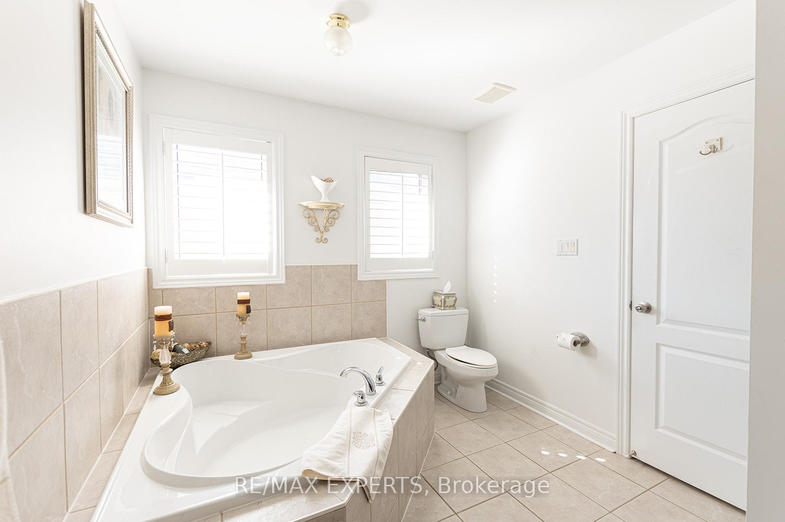 Photo 39 of 34 Laurentide Crescent, Brampton, Vales of Castlemore North — HOMEH
