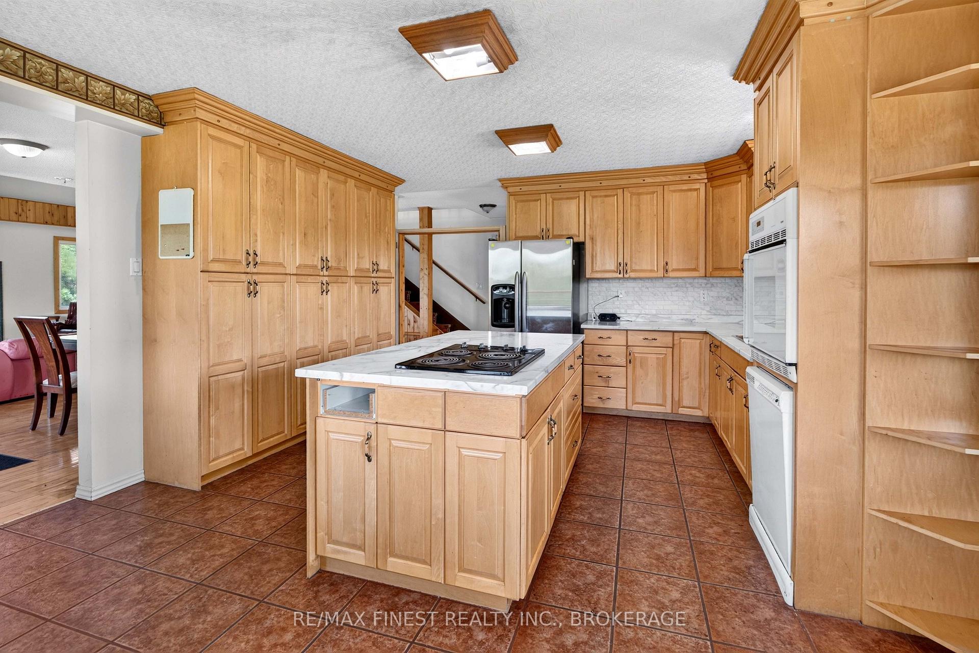 Photo 9 of 141 Silver Lake Lane 22, Tay Valley, Bathurst/Burgess & Sherbrooke (South Sherbrooke) Twp — HOMEH
