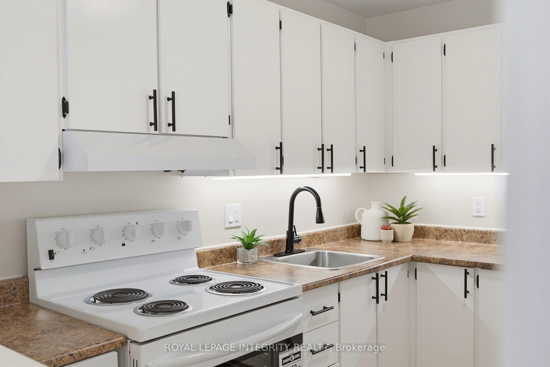 Photo 10 of Unit 36, 3415 Uplands Drive, Ottawa, Hunt Club — HOMEH