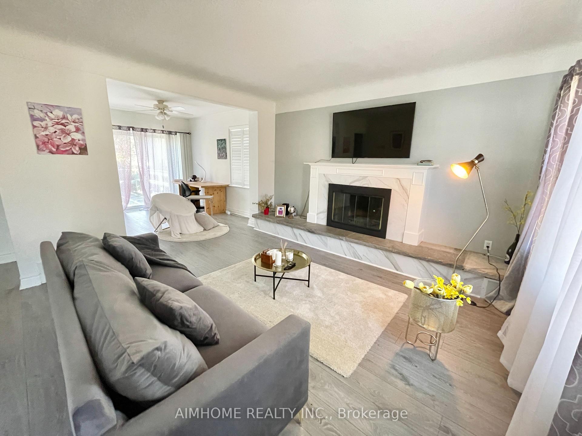 Photo 4 of 5594 Woodland Boulevard, Niagara Falls, Hospital — HOMEH