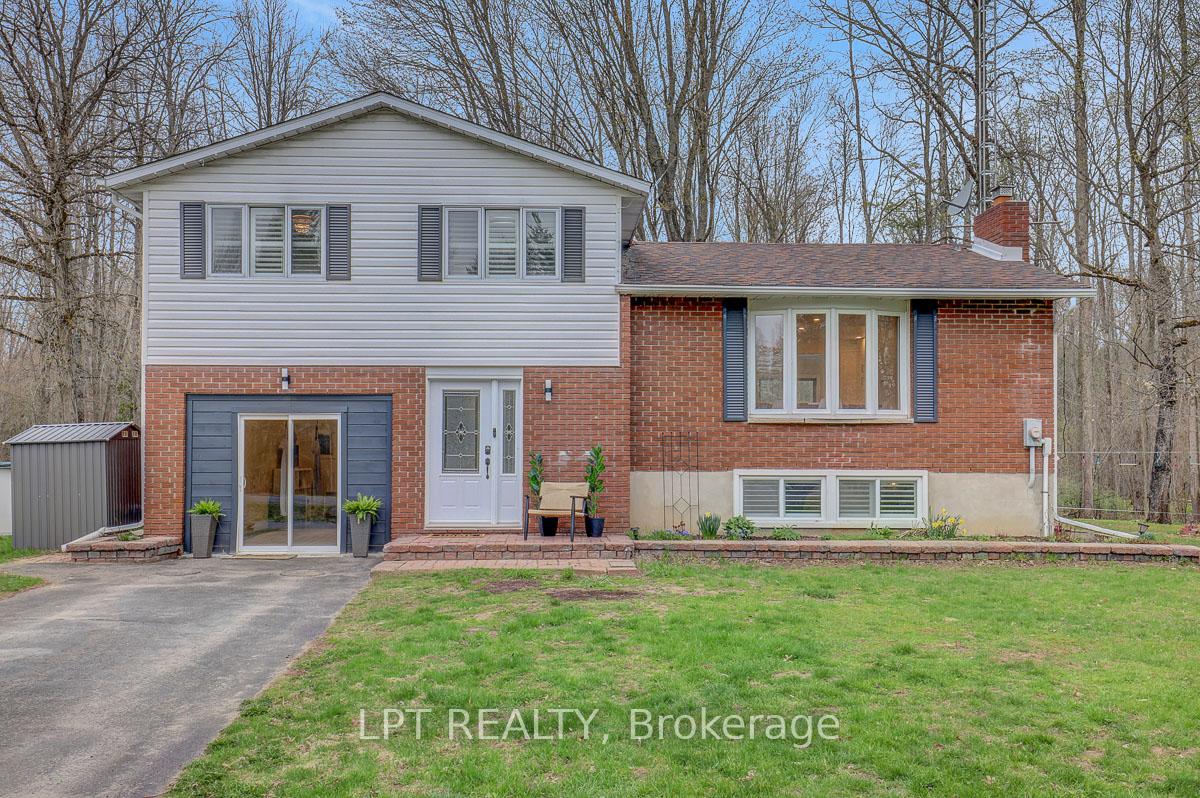 Front of 4566 4th Concession Road