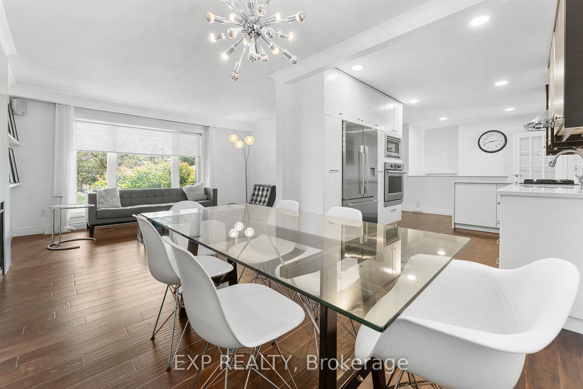 Photo 12 of 20 Malaren Road, Vaughan, Maple — HOMEH