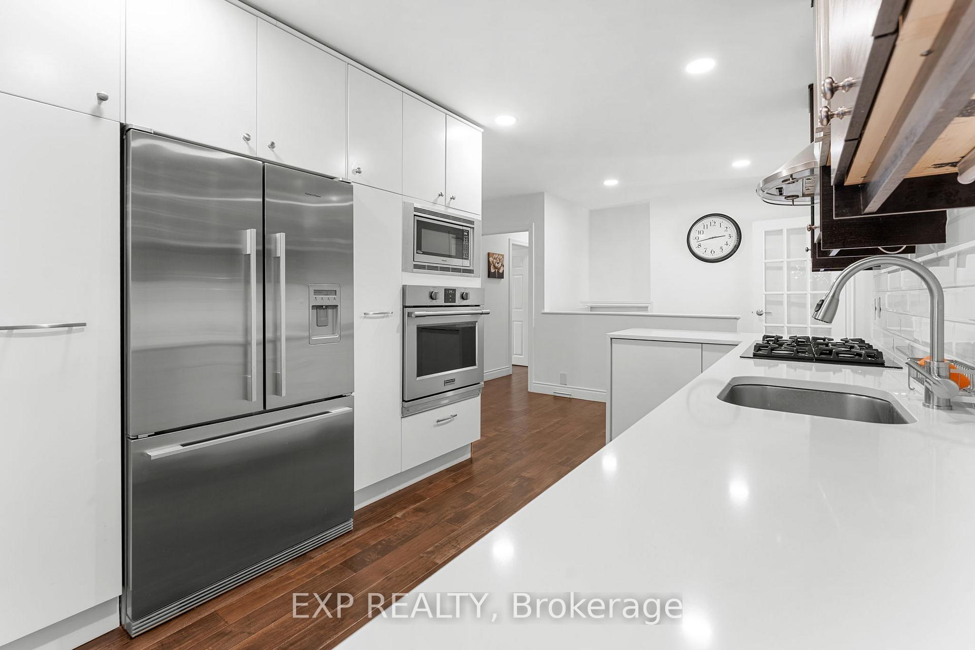 Photo 14 of 20 Malaren Road, Vaughan, Maple — HOMEH