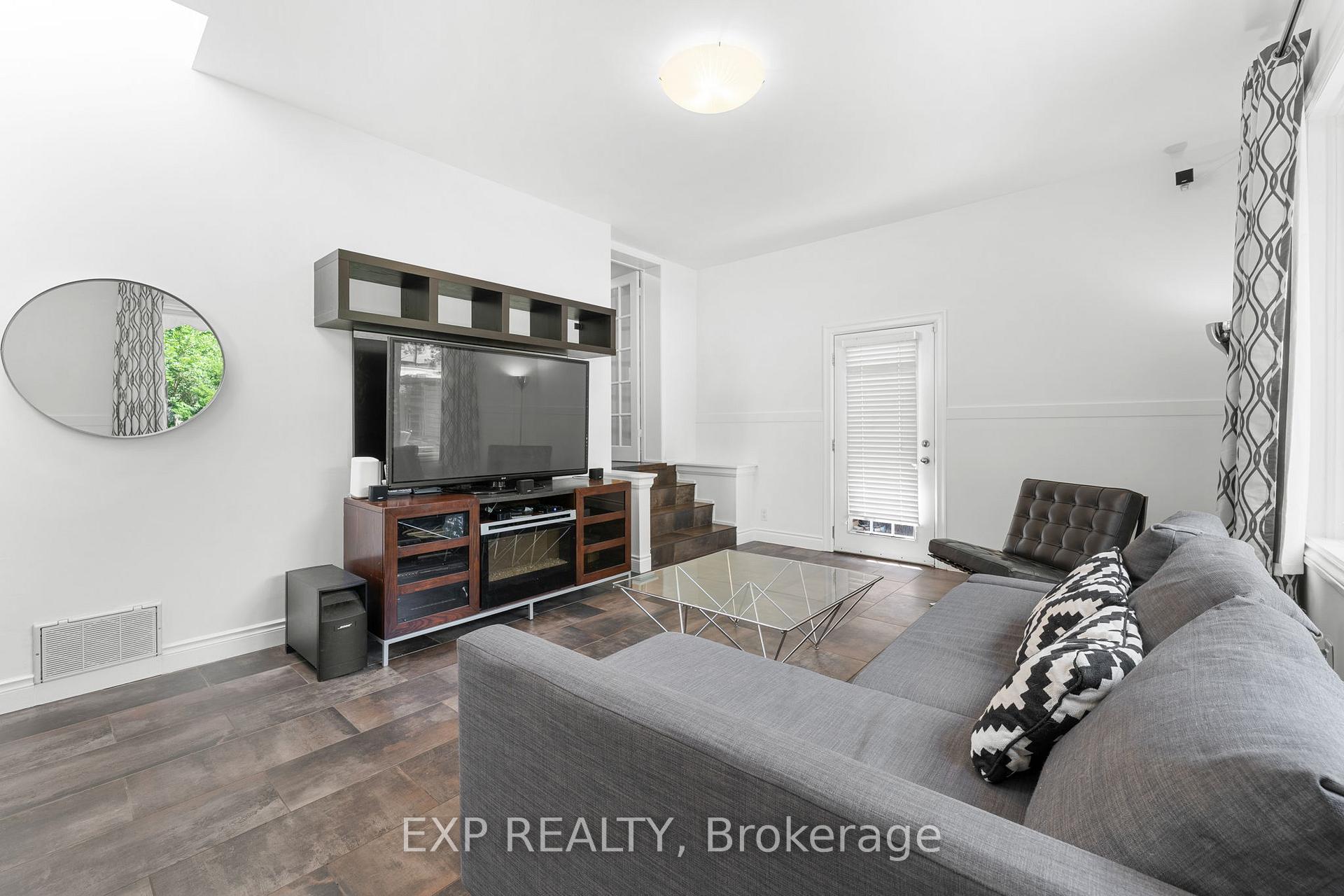 Photo 32 of 20 Malaren Road, Vaughan, Maple — HOMEH