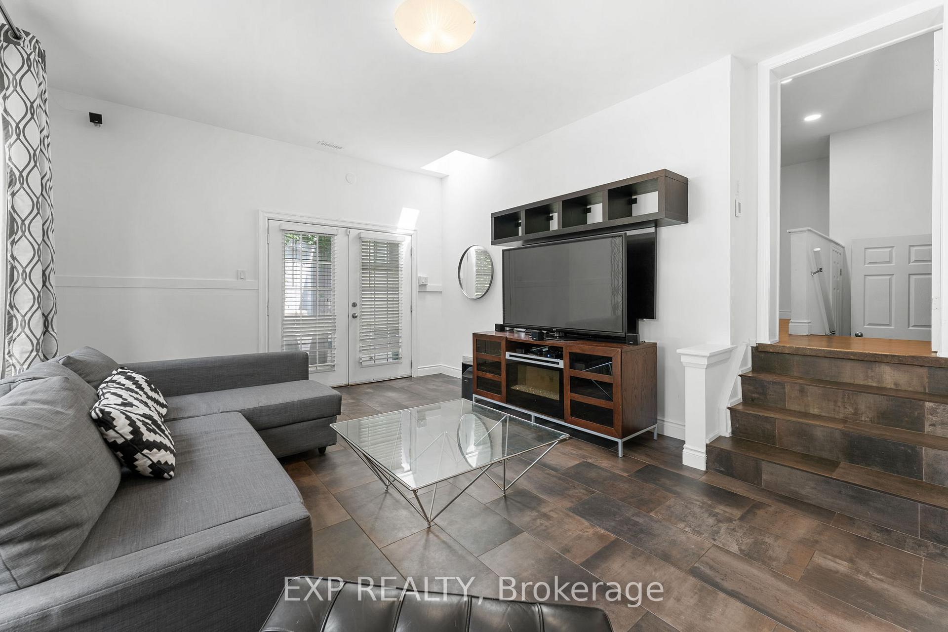 Photo 33 of 20 Malaren Road, Vaughan, Maple — HOMEH
