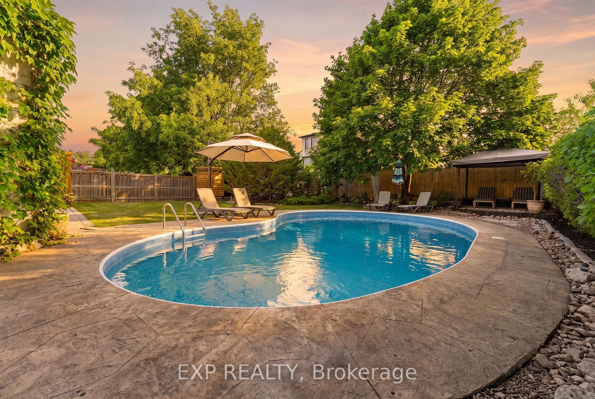 Photo 42 of 20 Malaren Road, Vaughan, Maple — HOMEH