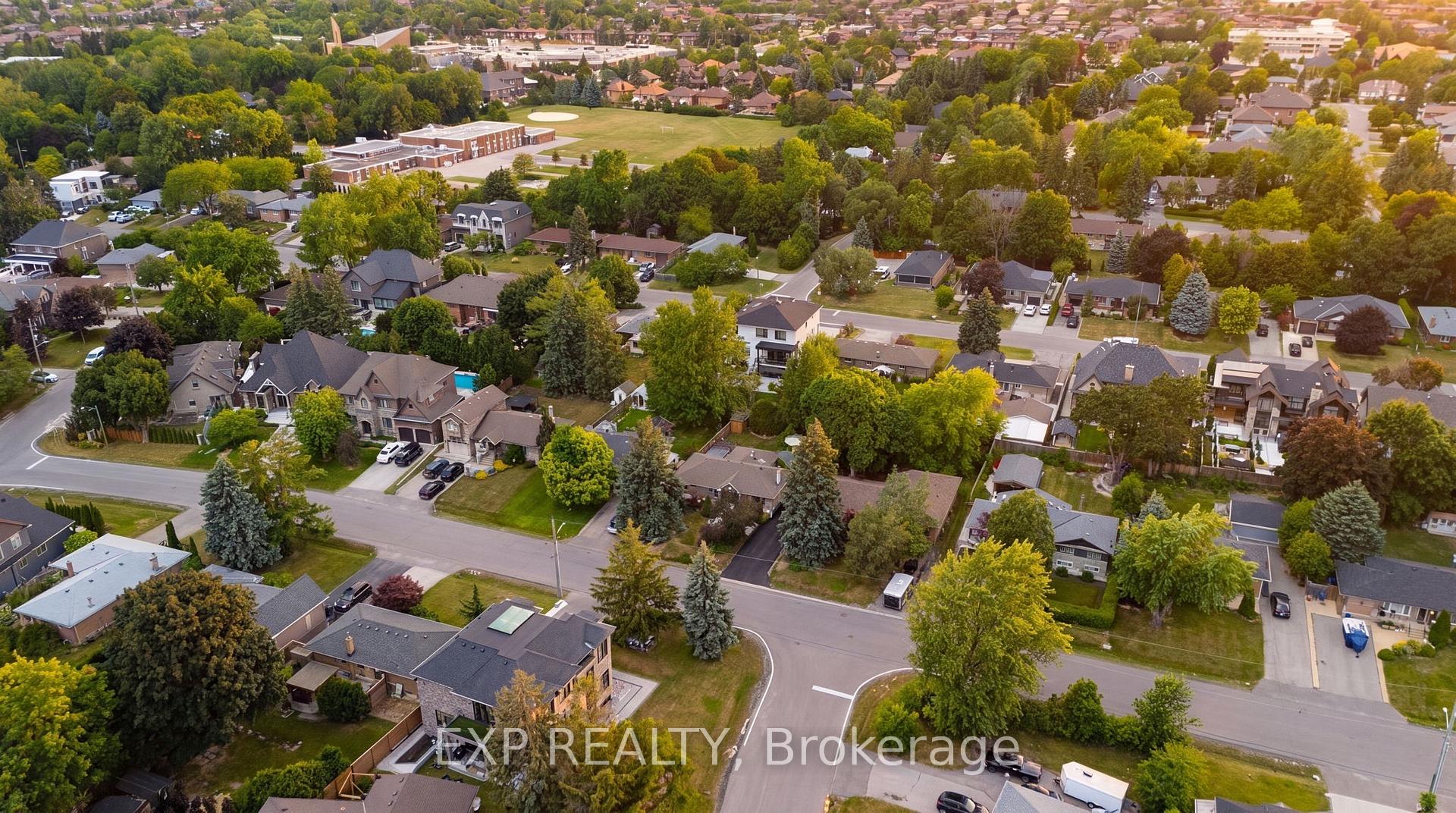 Photo 48 of 20 Malaren Road, Vaughan, Maple — HOMEH