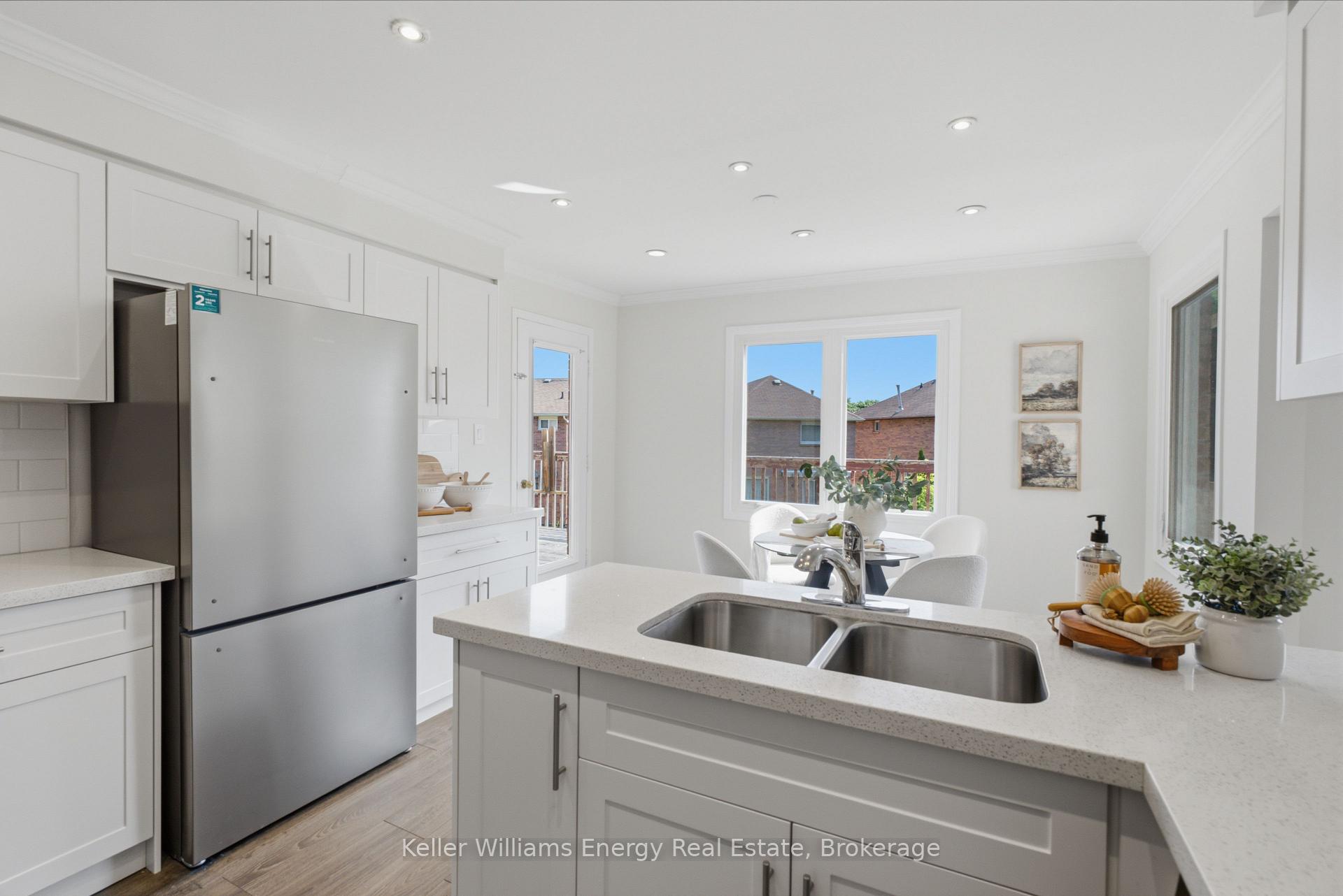 Photo 10 of 21 Rotherglen Road N, Ajax, Central West — HOMEH
