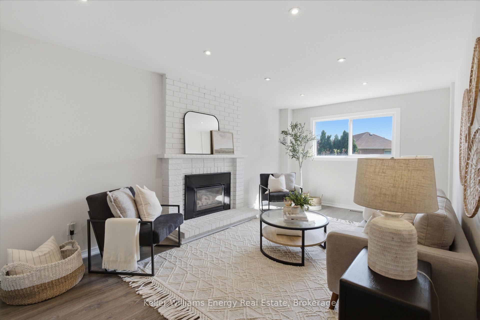 Photo 14 of 21 Rotherglen Road N, Ajax, Central West — HOMEH
