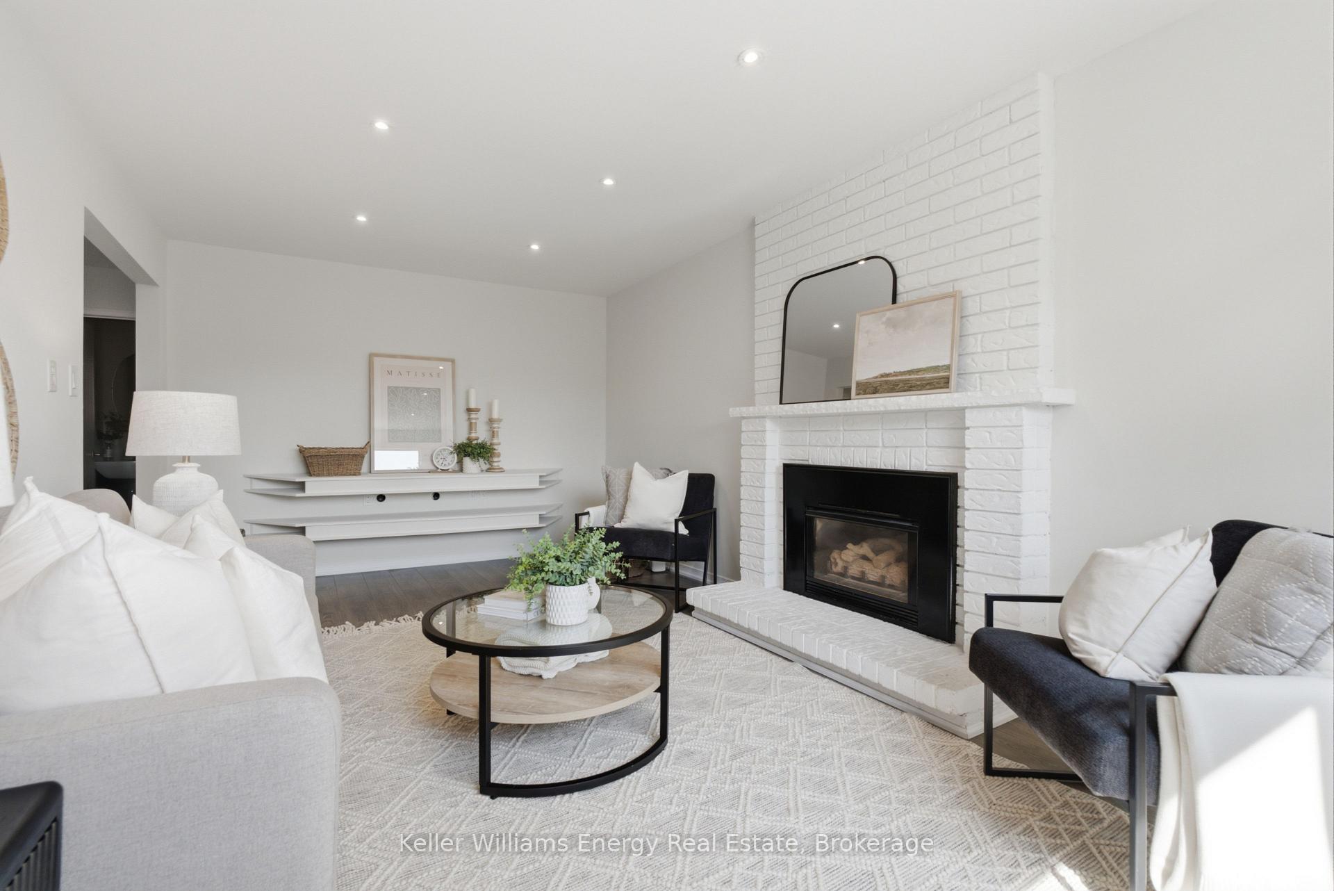 Photo 16 of 21 Rotherglen Road N, Ajax, Central West — HOMEH
