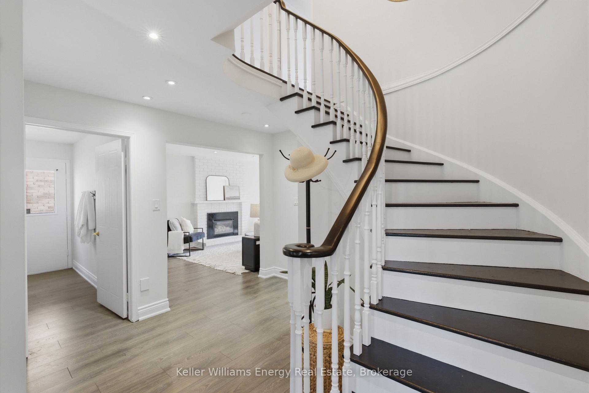 Photo 20 of 21 Rotherglen Road N, Ajax, Central West — HOMEH