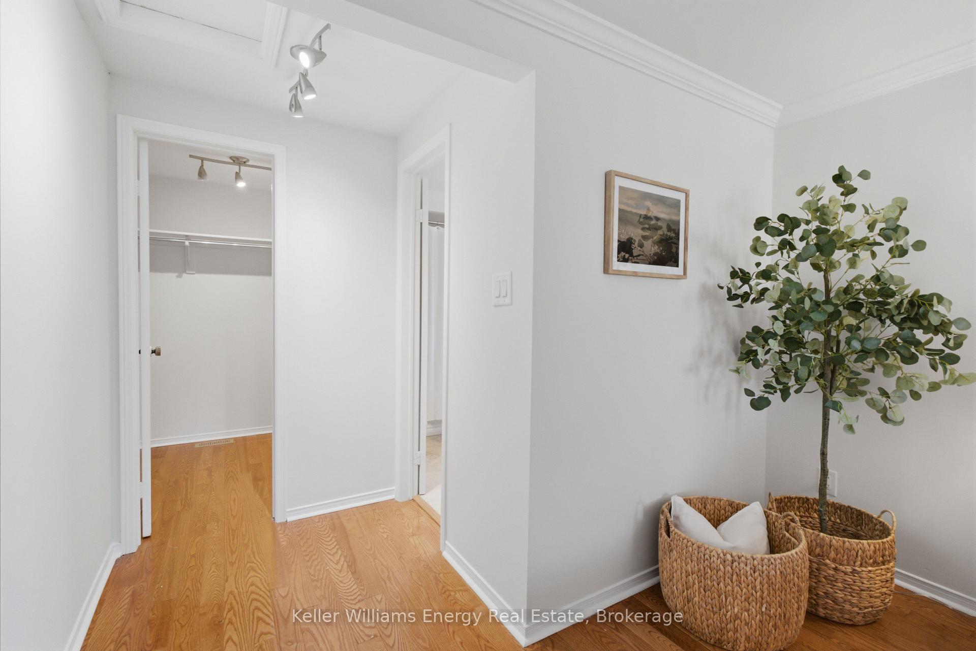 Photo 24 of 21 Rotherglen Road N, Ajax, Central West — HOMEH