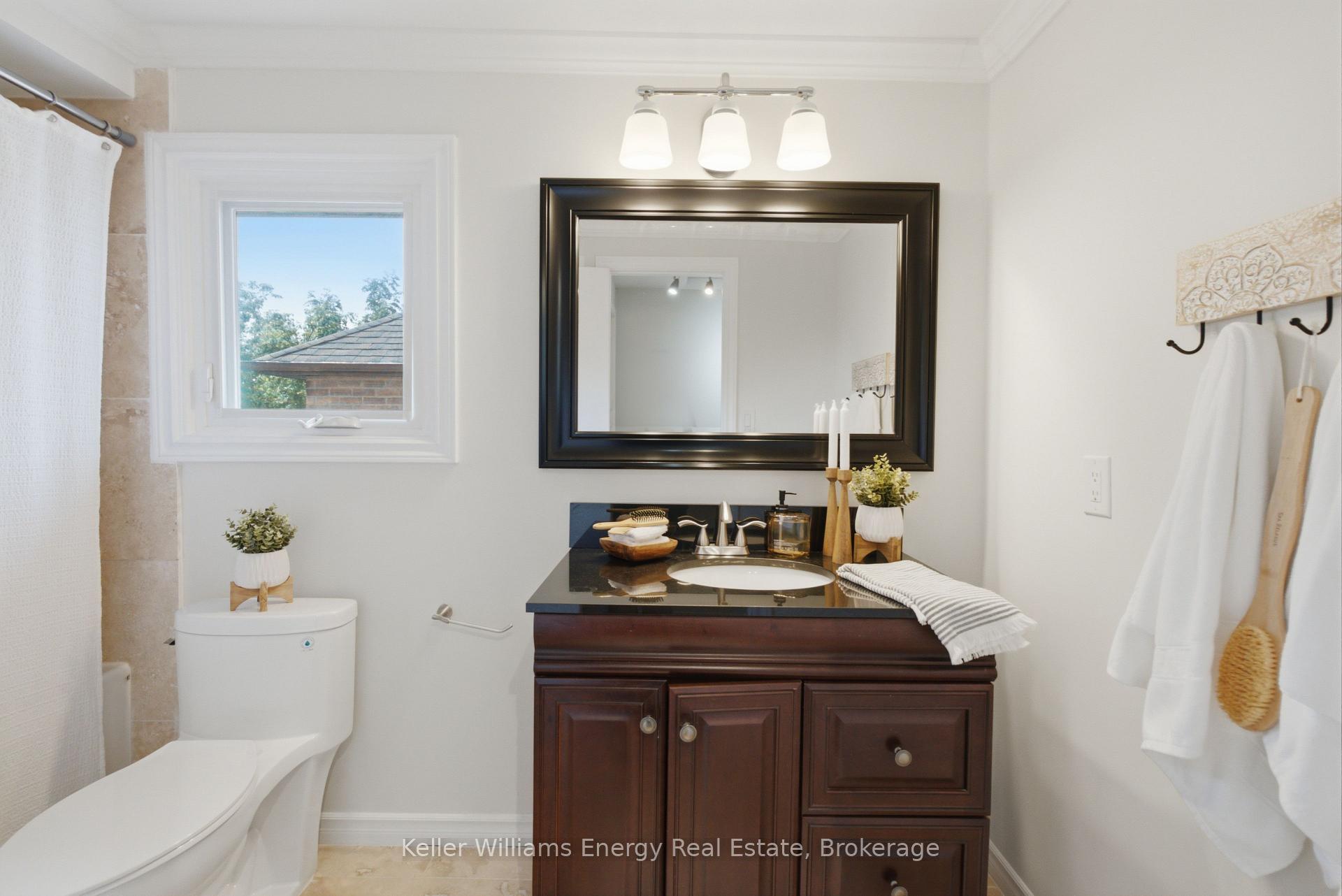 Photo 25 of 21 Rotherglen Road N, Ajax, Central West — HOMEH