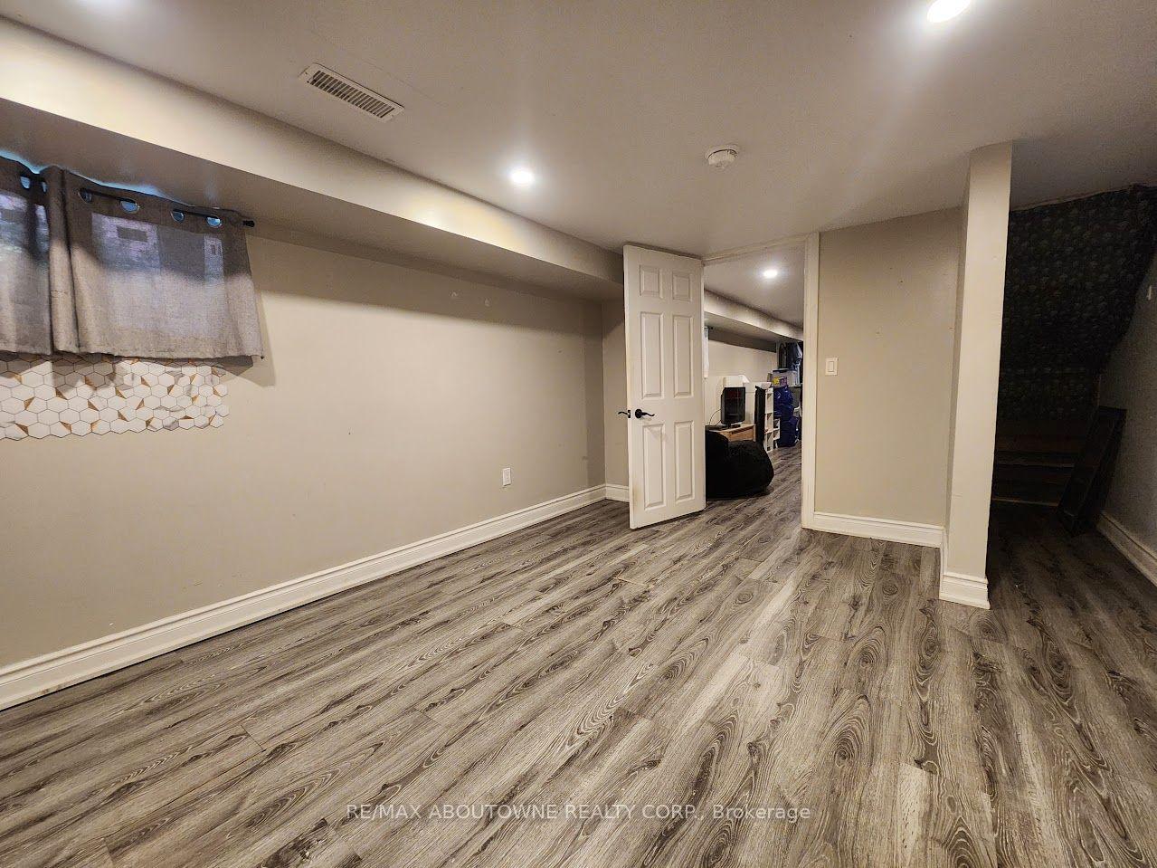 Photo 13 of Unit 1B, 498 Main Street E, Hamilton, Stinson — HOMEH