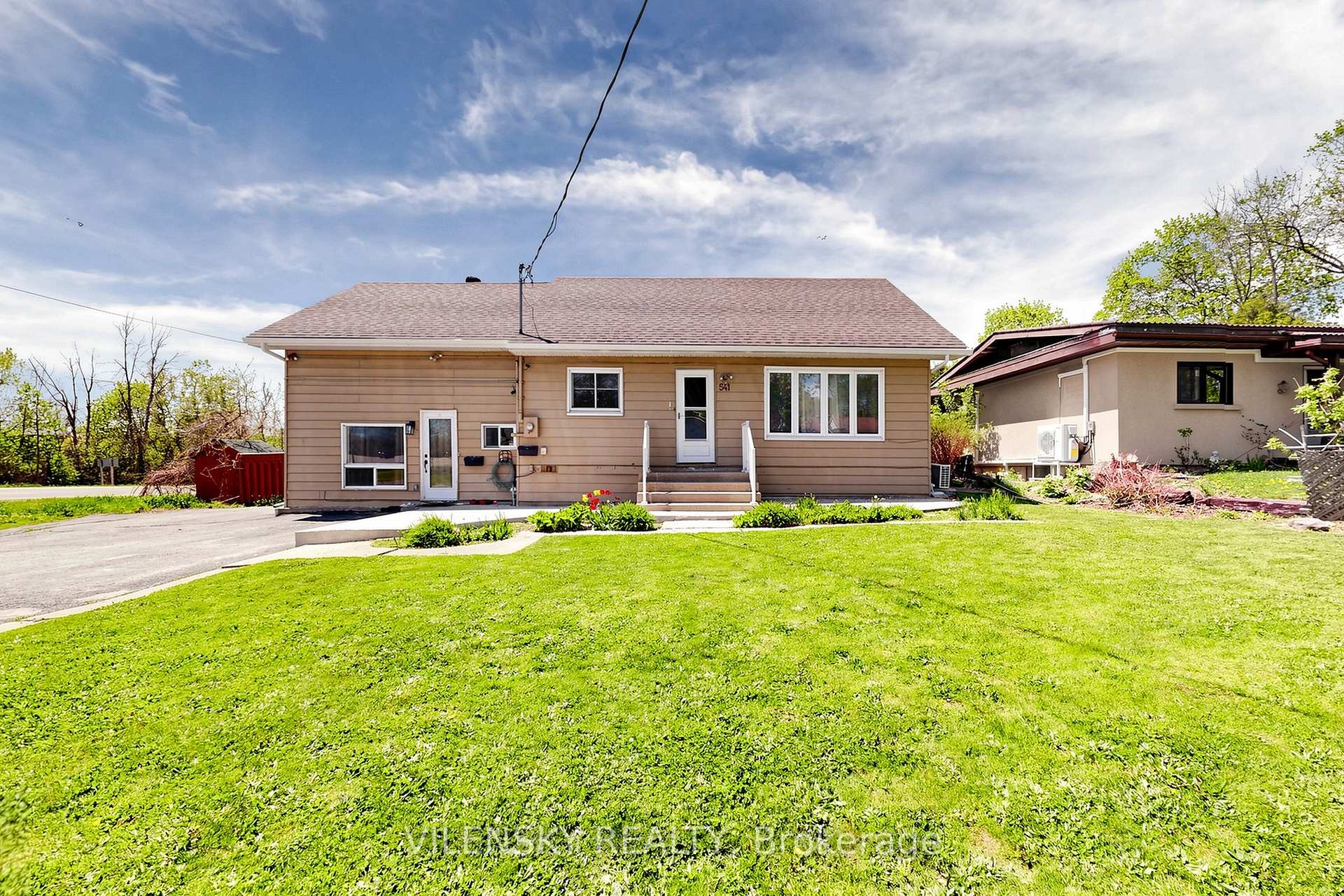 Photo 1 of 541 High Street, Orillia — HOMEH
