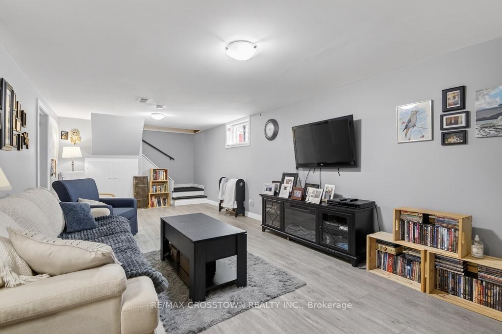 Photo 19 of 15 Smallman Drive, Wasaga Beach — HOMEH