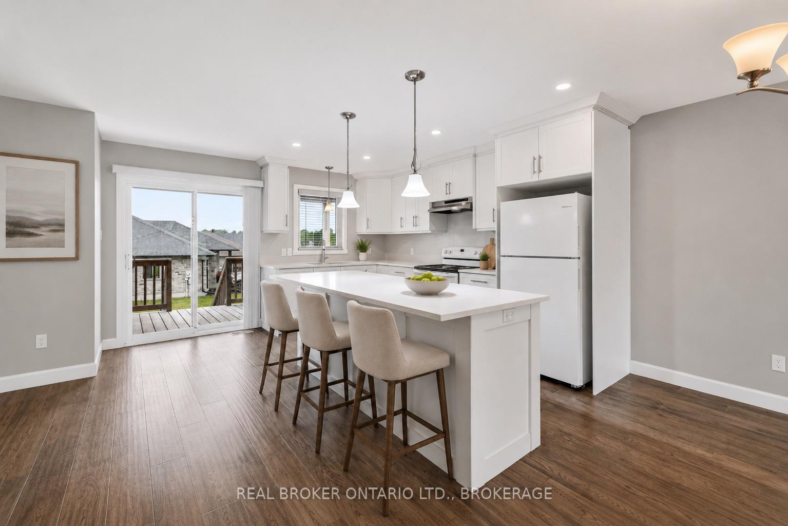 Photo 10 of 2199 Burke Avenue, Cornwall, Cornwall — HOMEH