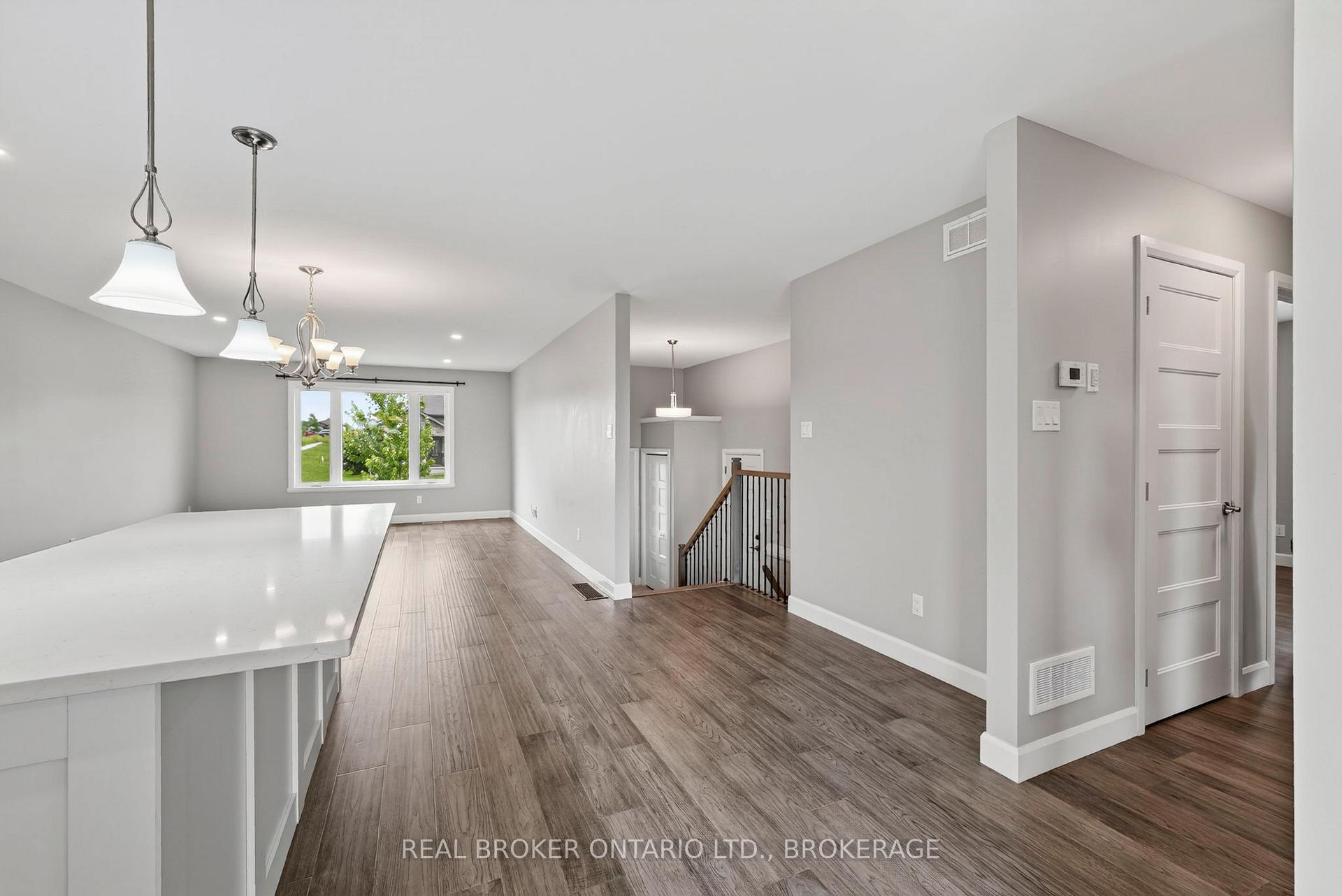 Photo 15 of 2199 Burke Avenue, Cornwall, Cornwall — HOMEH