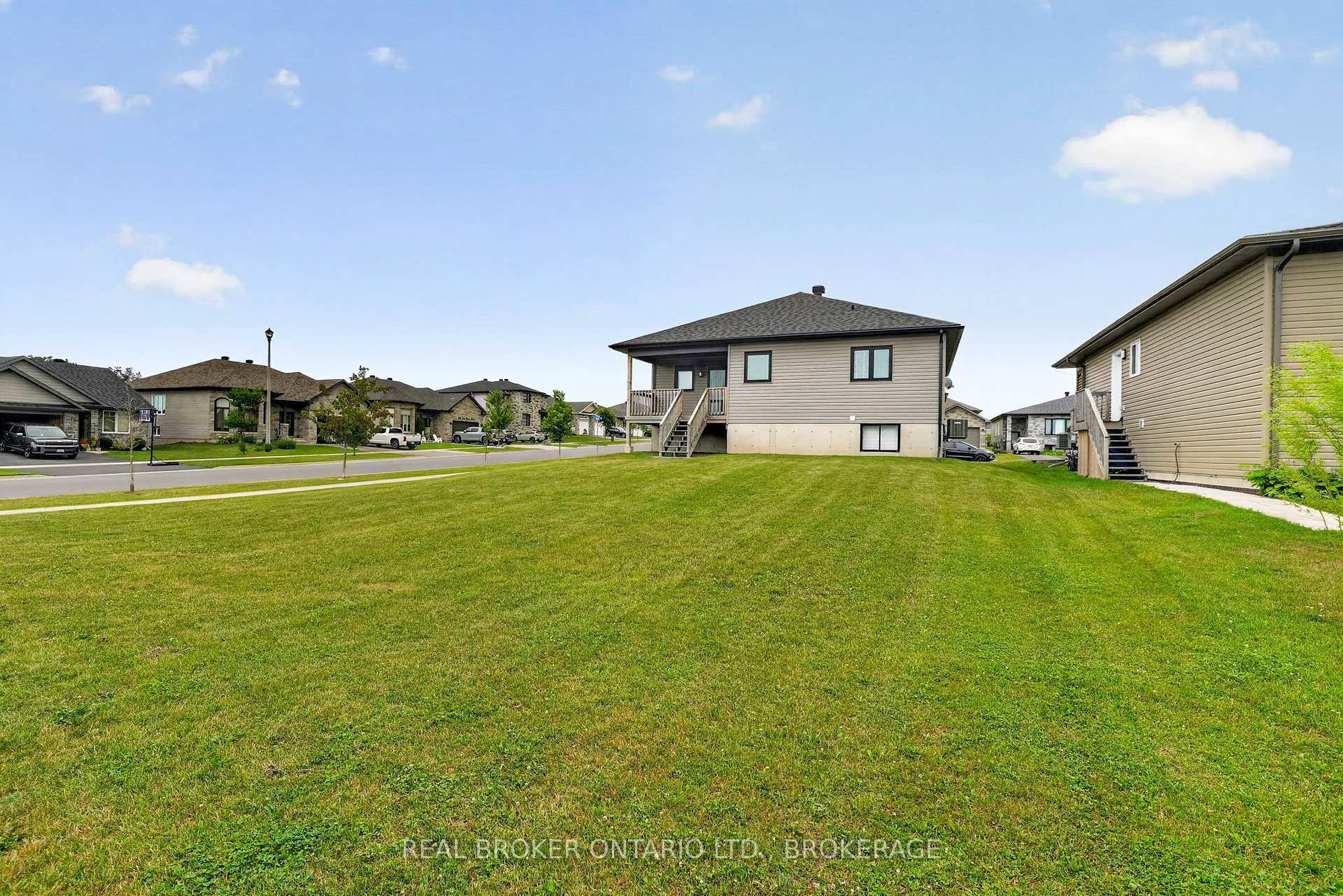 Photo 39 of 2199 Burke Avenue, Cornwall, Cornwall — HOMEH
