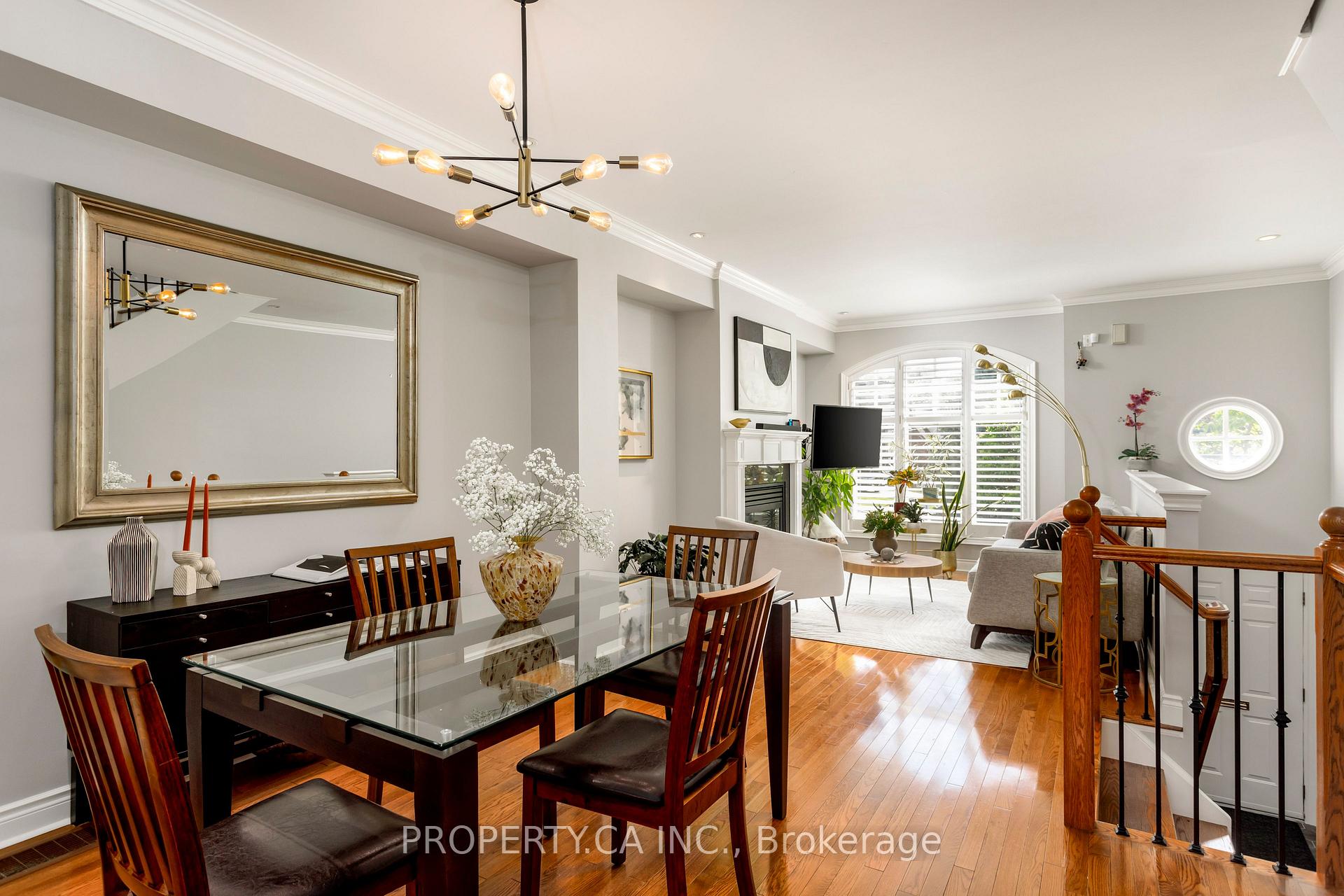 Photo 5 of 9 Leaves Terrace, Etobicoke, Stonegate-Queensway — HOMEH