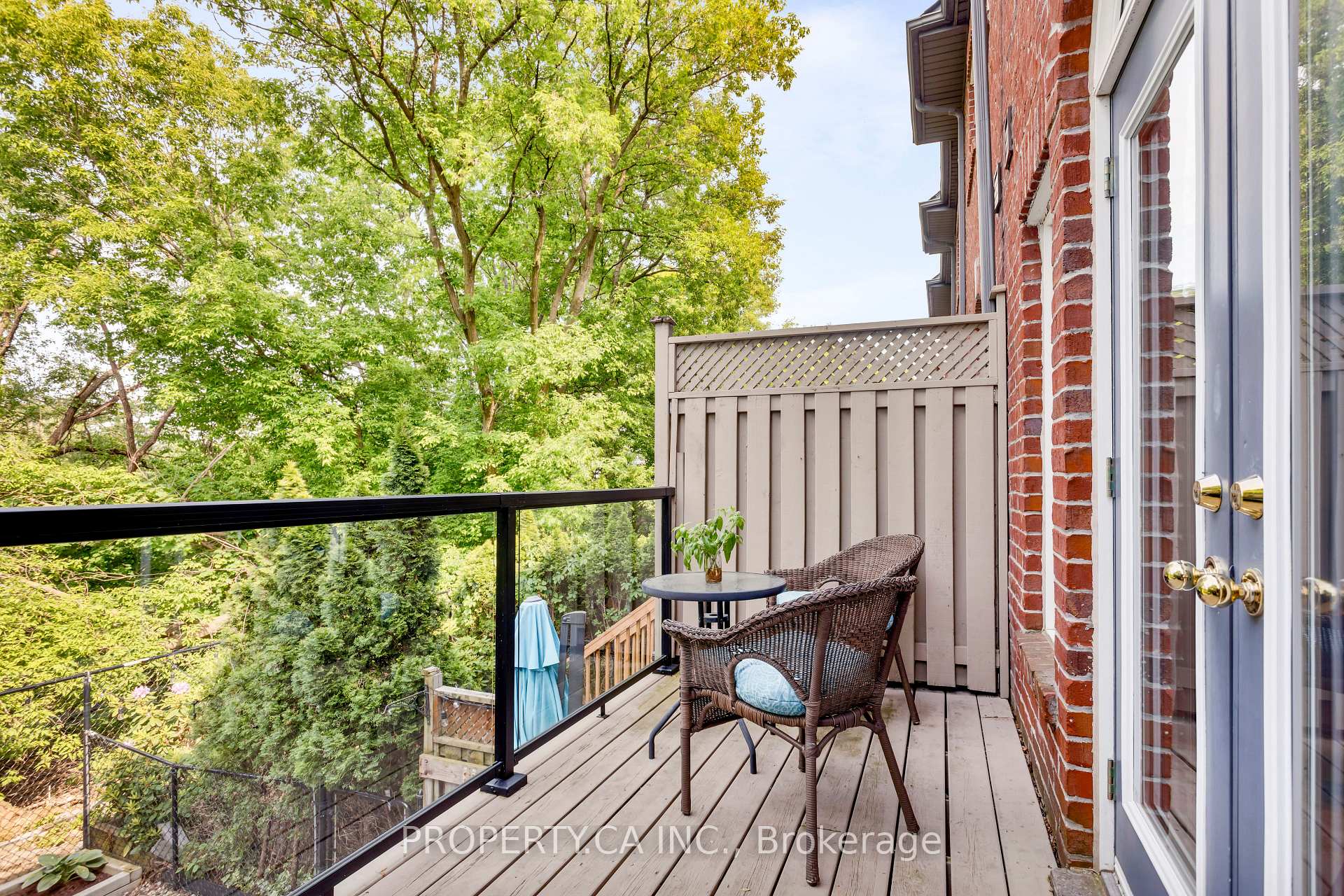 Photo 9 of 9 Leaves Terrace, Etobicoke, Stonegate-Queensway — HOMEH