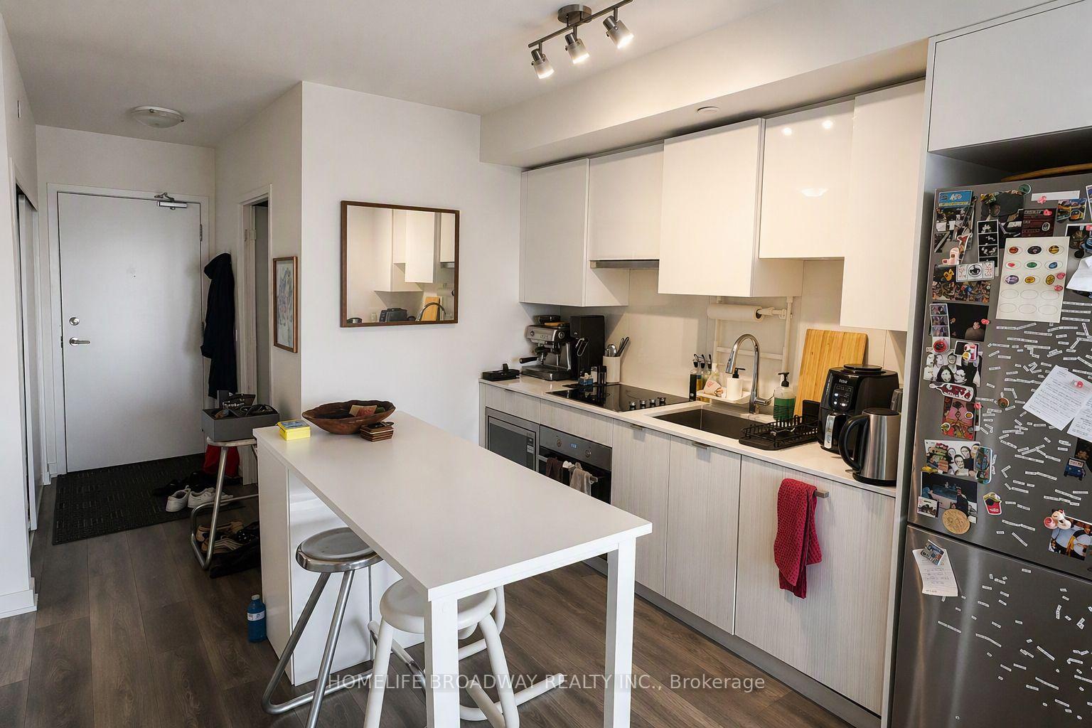 Photo 2 of Unit 2408, 195 Redpath Avenue, Toronto, Mount Pleasant West — HOMEH