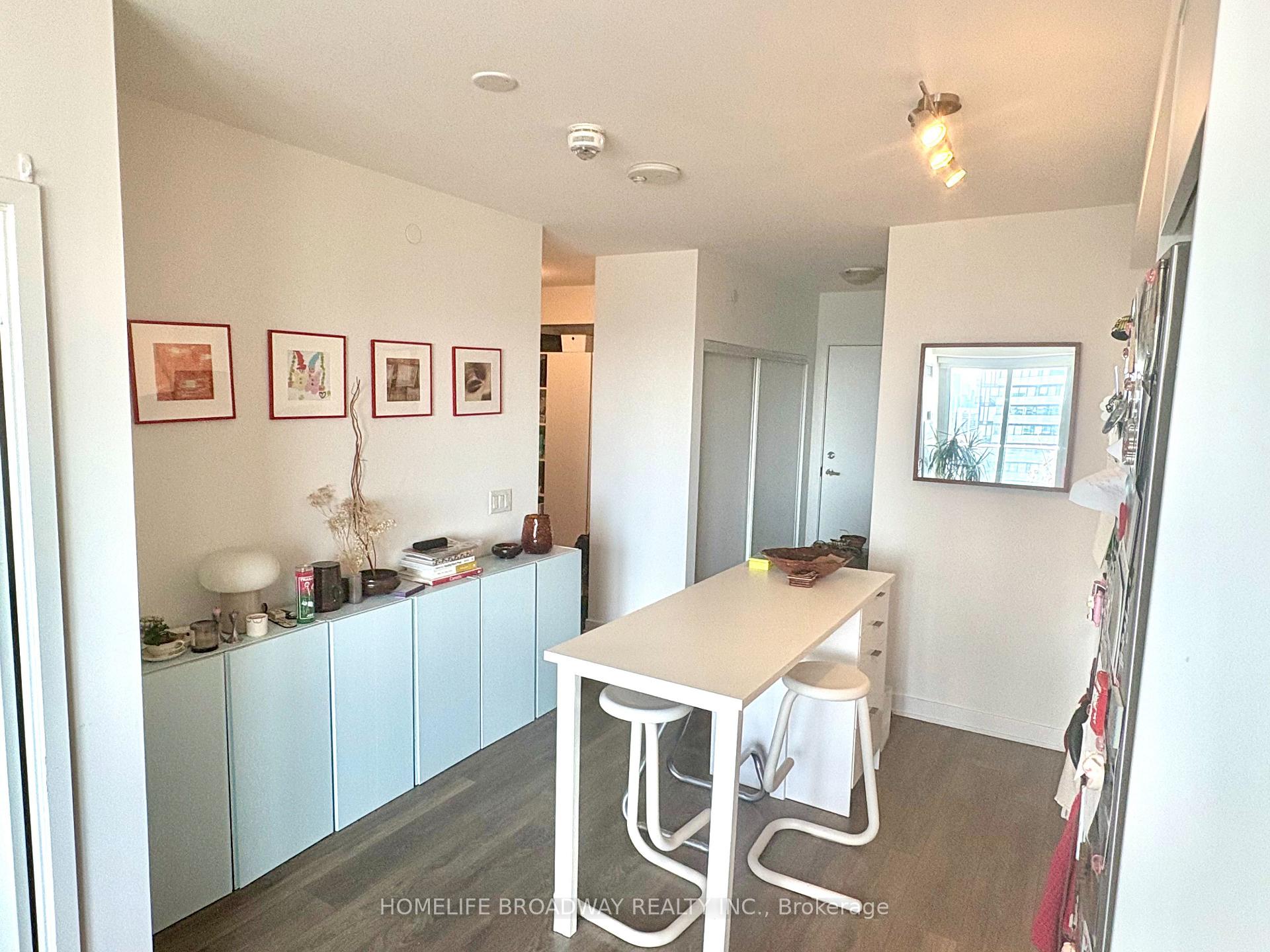 Photo 3 of Unit 2408, 195 Redpath Avenue, Toronto, Mount Pleasant West — HOMEH