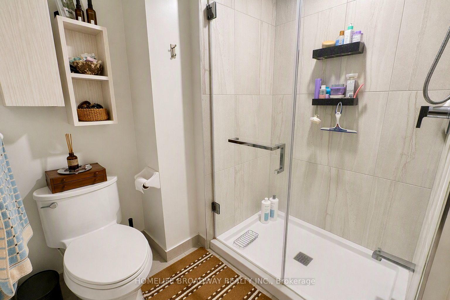 Photo 6 of Unit 2408, 195 Redpath Avenue, Toronto, Mount Pleasant West — HOMEH