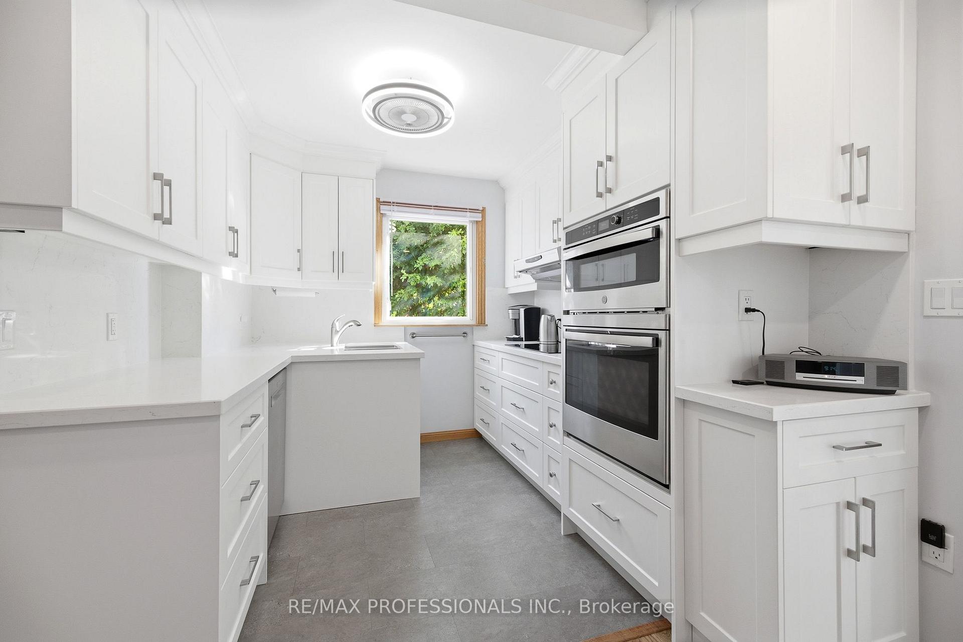 Photo 6 of 580 Exbury Crescent, Mississauga, Mineola — HOMEH