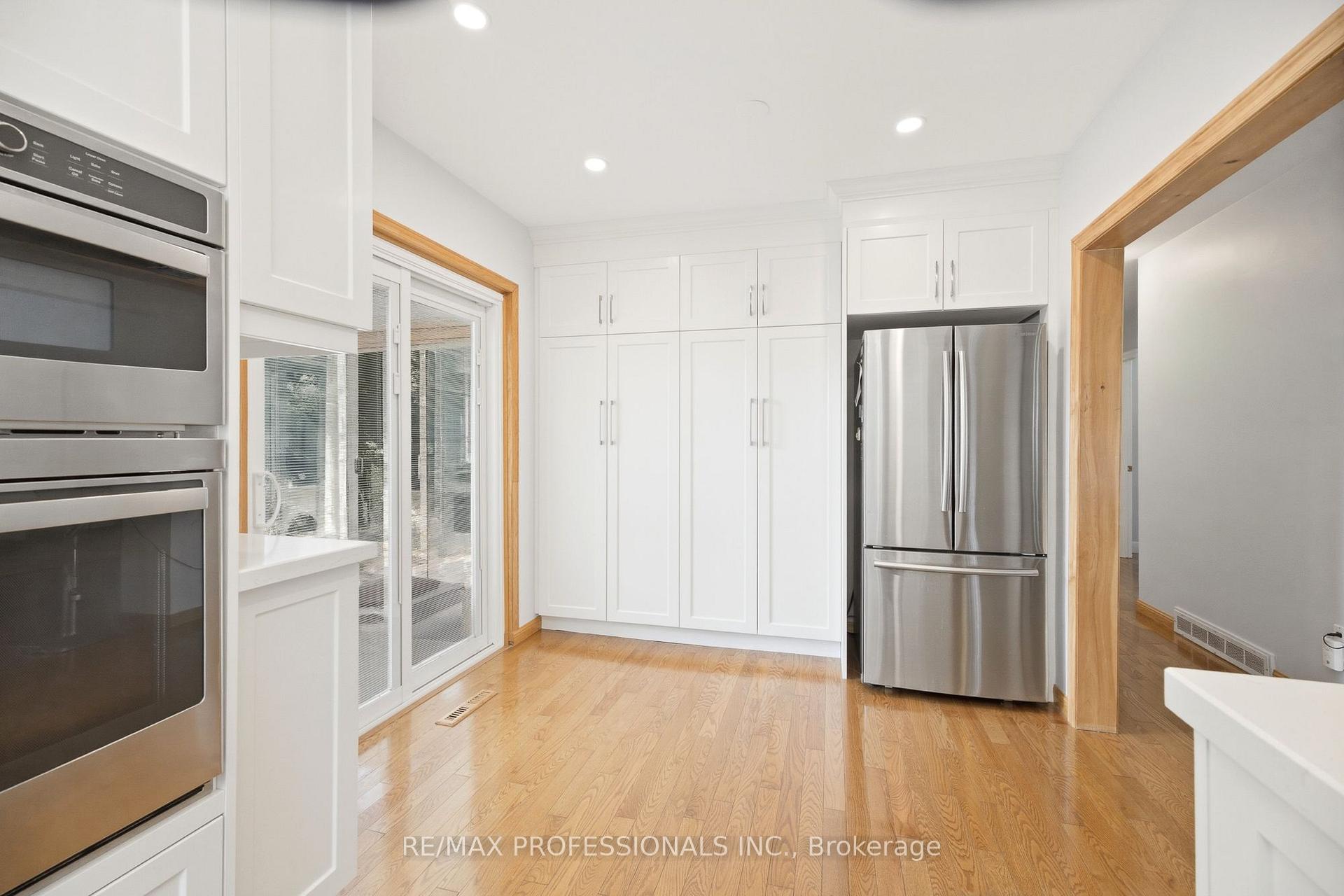 Photo 8 of 580 Exbury Crescent, Mississauga, Mineola — HOMEH