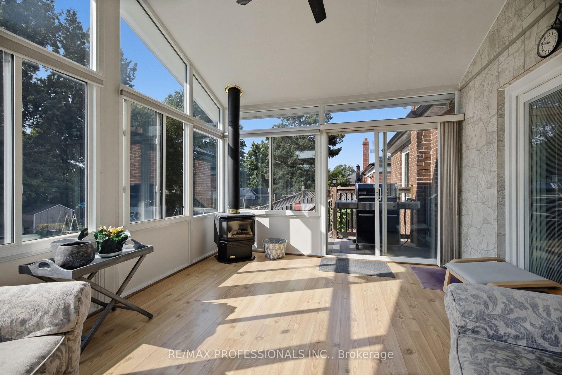 Photo 11 of 580 Exbury Crescent, Mississauga, Mineola — HOMEH