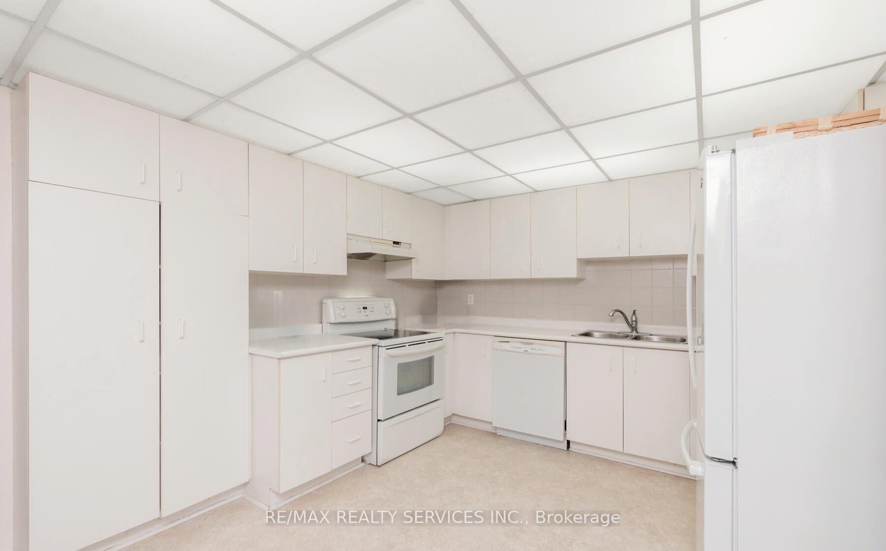 Photo 9 of Unit 107, 20 McFarlane Drive, Halton Hills, Georgetown — HOMEH