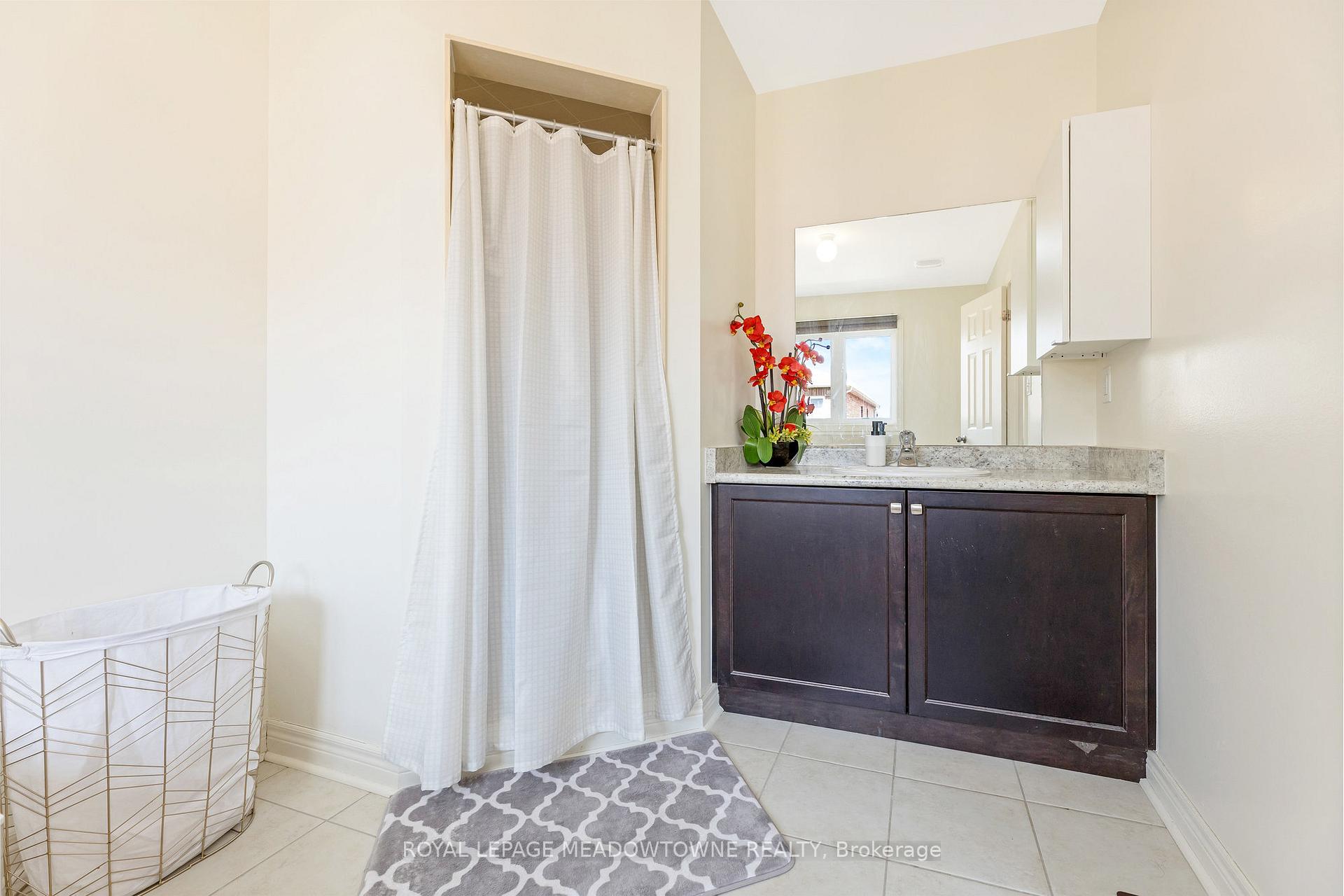 Photo 19 of 507 Bessborough Drive, Milton, Harrison — HOMEH