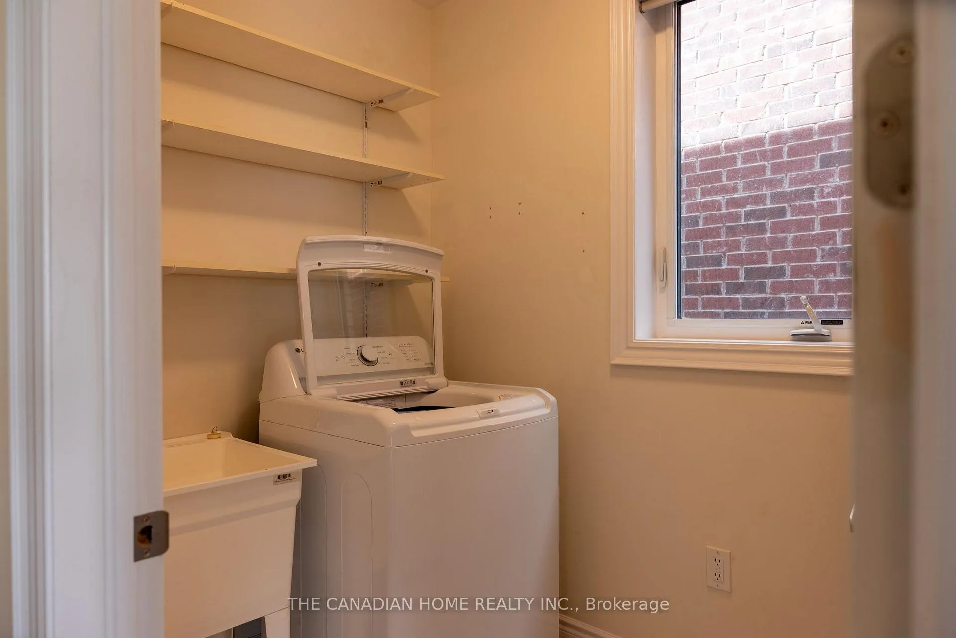 Photo 8 of 232 Wilmot Road, Brantford, Empire South — HOMEH