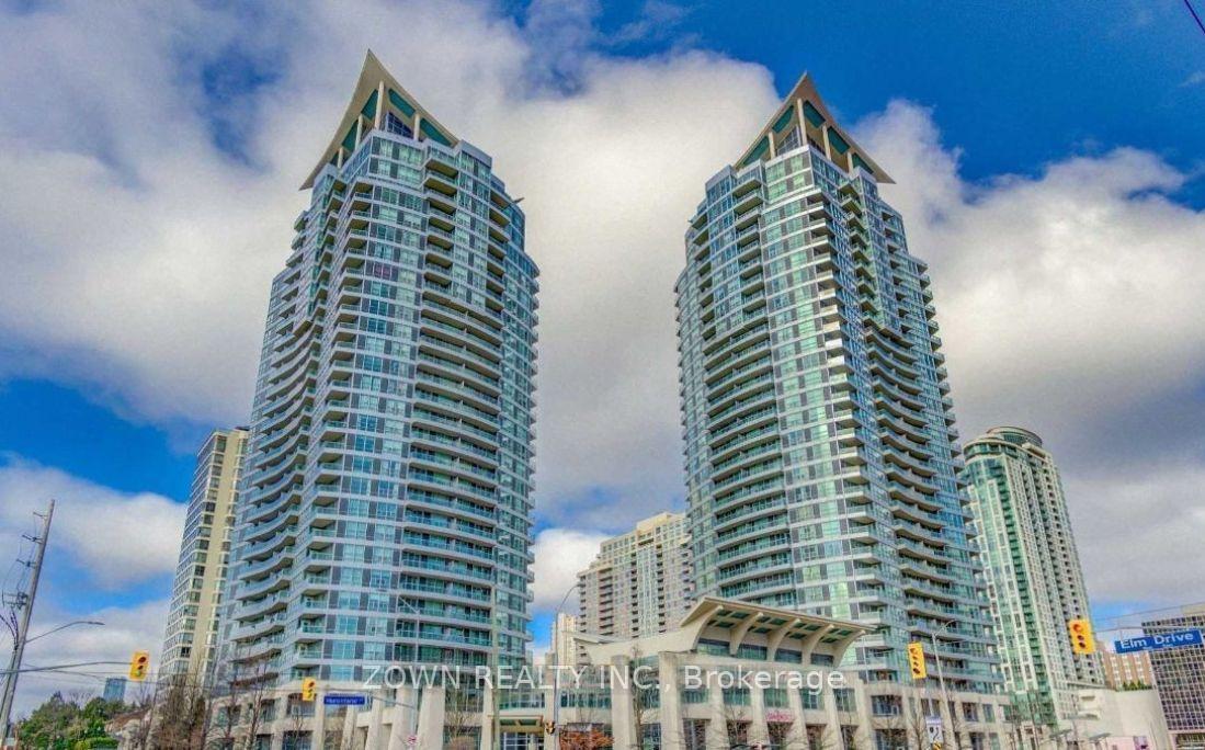 Front of Unit 2809, 33 Elm Drive