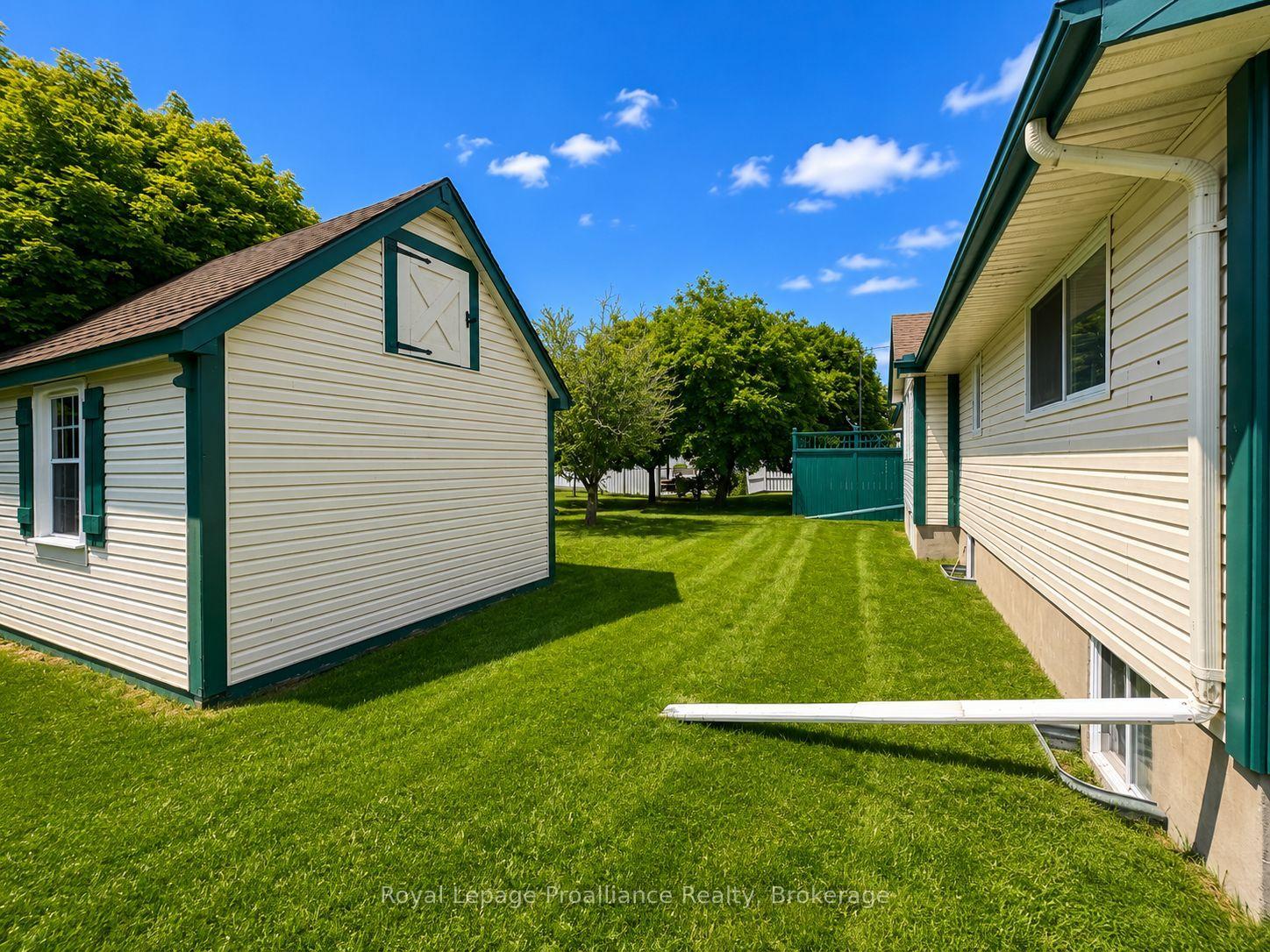 Photo 43 of 88 Westwind Crescent, Prince Edward County, Wellington Ward — HOMEH
