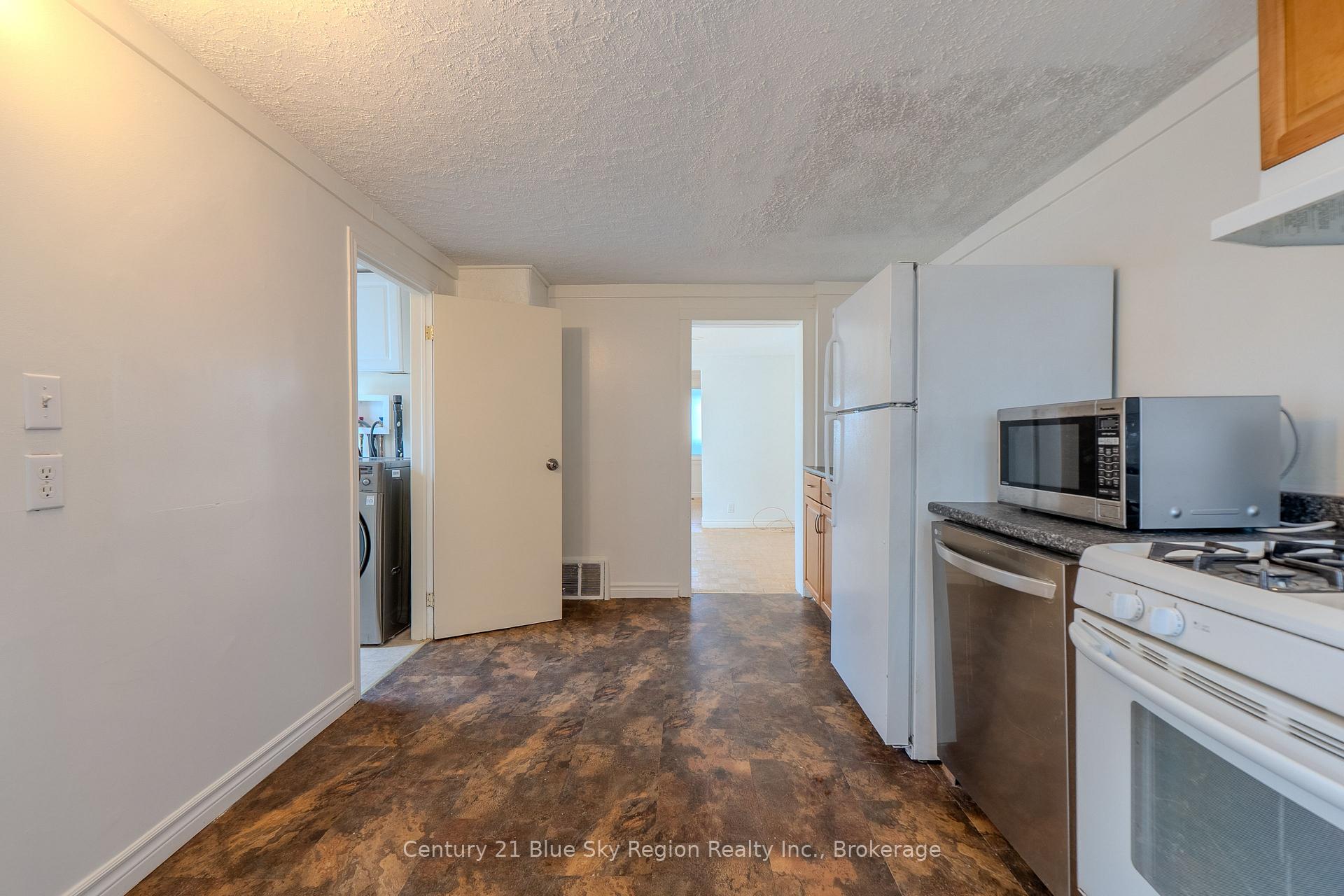 Photo 7 of 18 Pollard Avenue, North Bay, Ferris — HOMEH