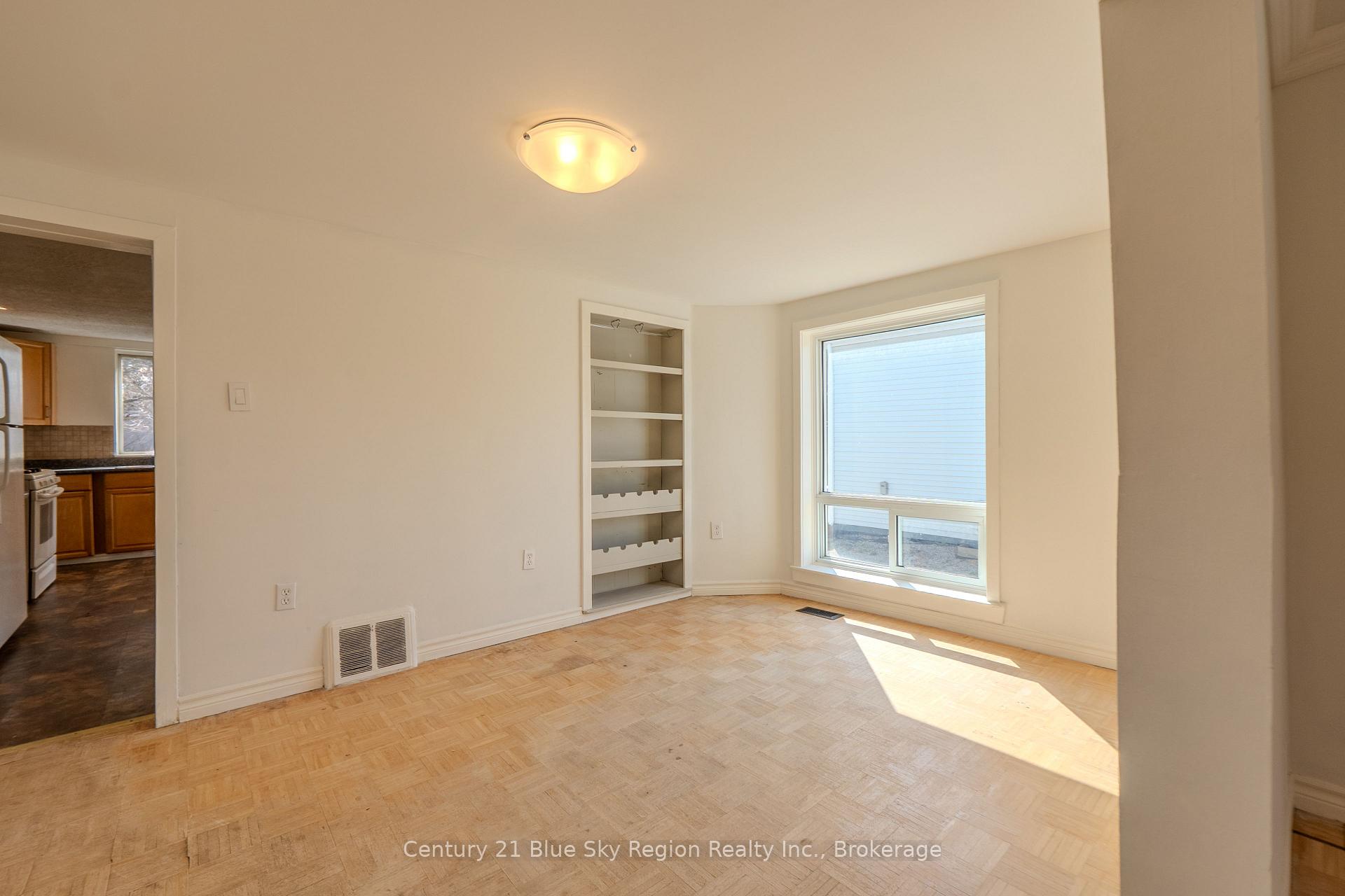 Photo 12 of 18 Pollard Avenue, North Bay, Ferris — HOMEH