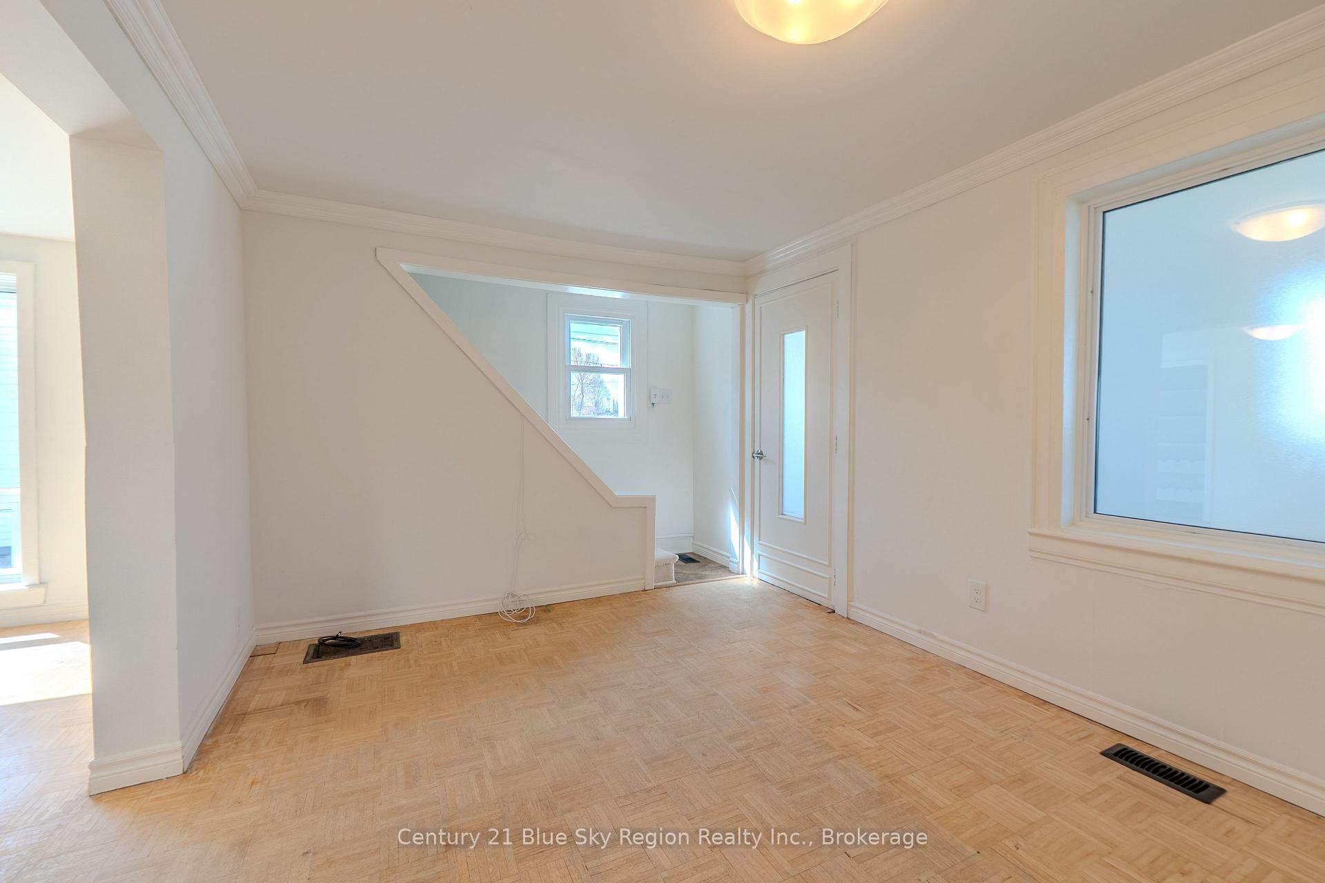 Photo 14 of 18 Pollard Avenue, North Bay, Ferris — HOMEH