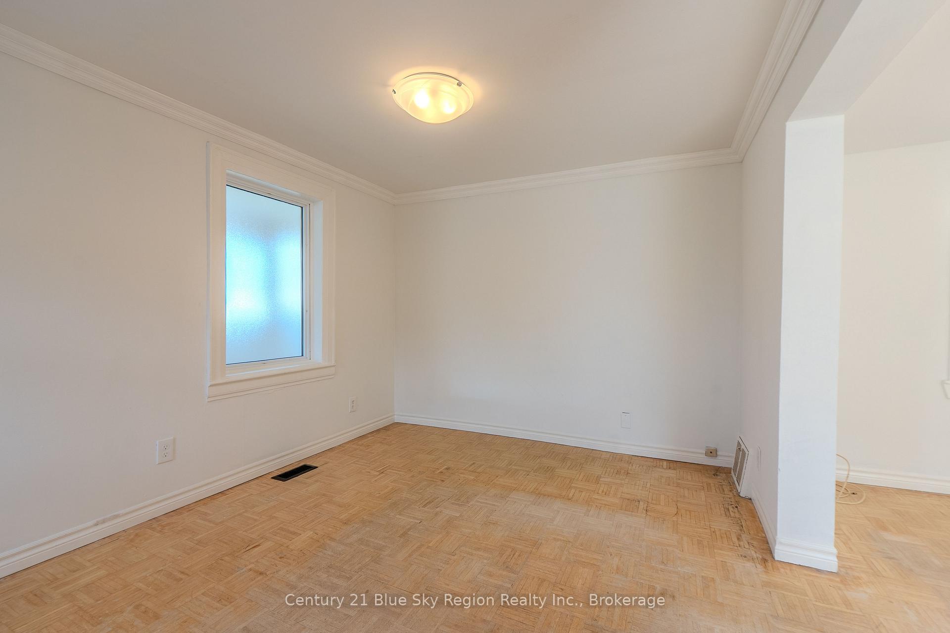 Photo 16 of 18 Pollard Avenue, North Bay, Ferris — HOMEH