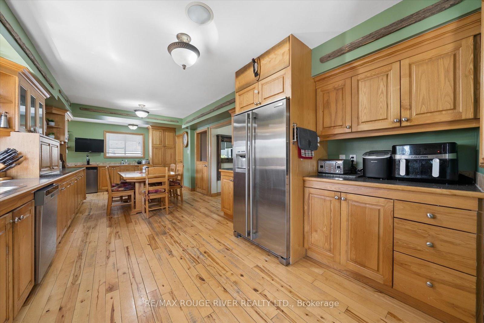 Photo 11 of 1289 Ilona Park Road, Pickering, Bay Ridges — HOMEH