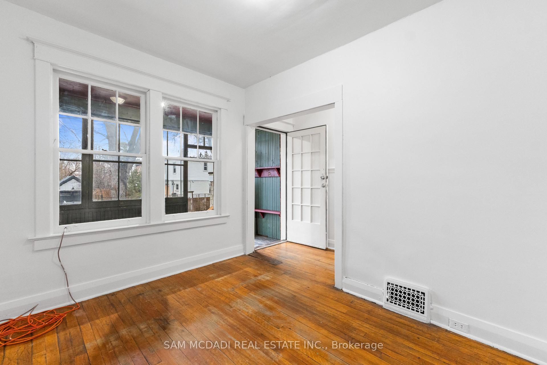 Photo 6 of 259 Milverton Boulevard, Toronto, Danforth — HOMEH