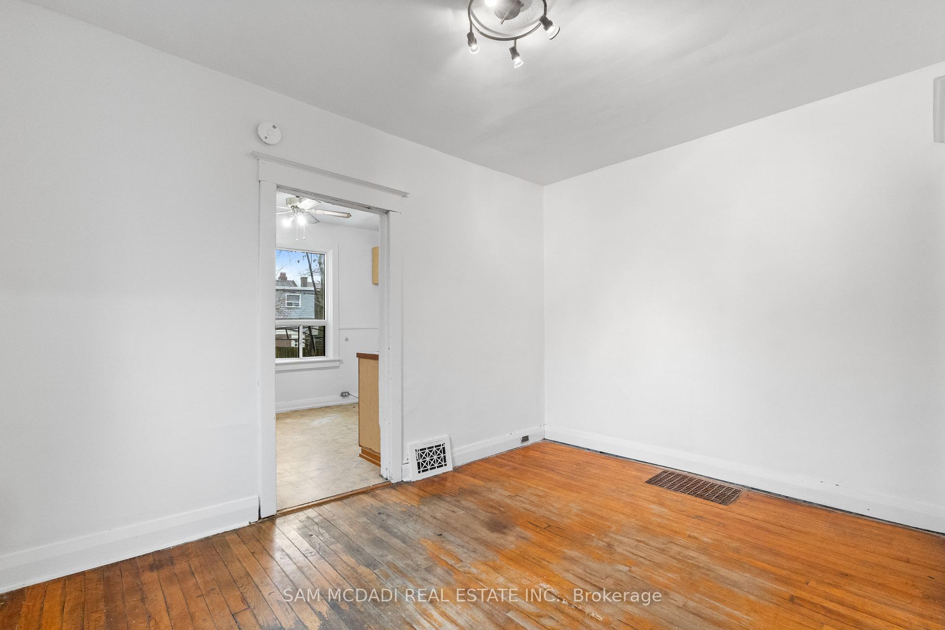 Photo 7 of 259 Milverton Boulevard, Toronto, Danforth — HOMEH