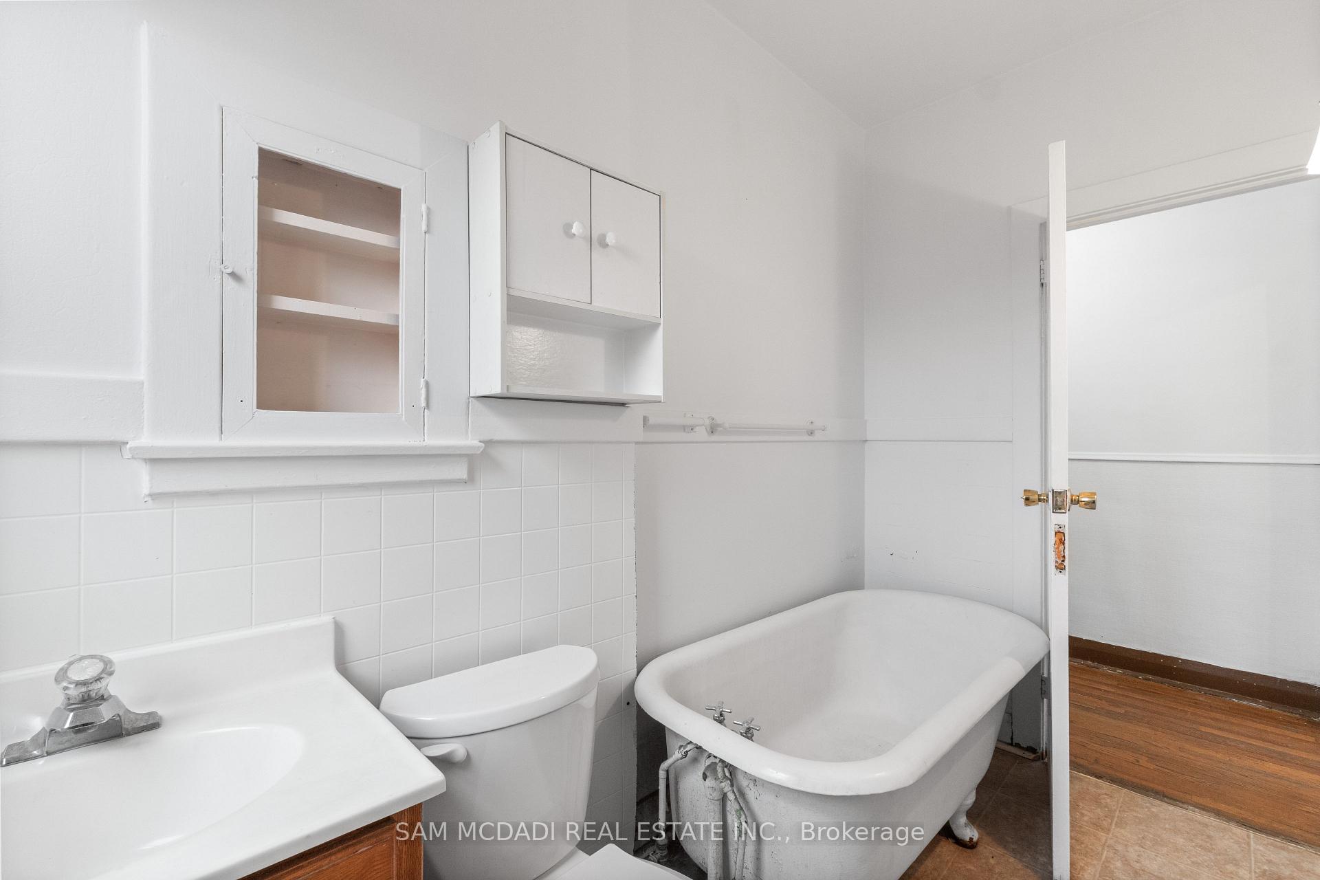 Photo 12 of 259 Milverton Boulevard, Toronto, Danforth — HOMEH