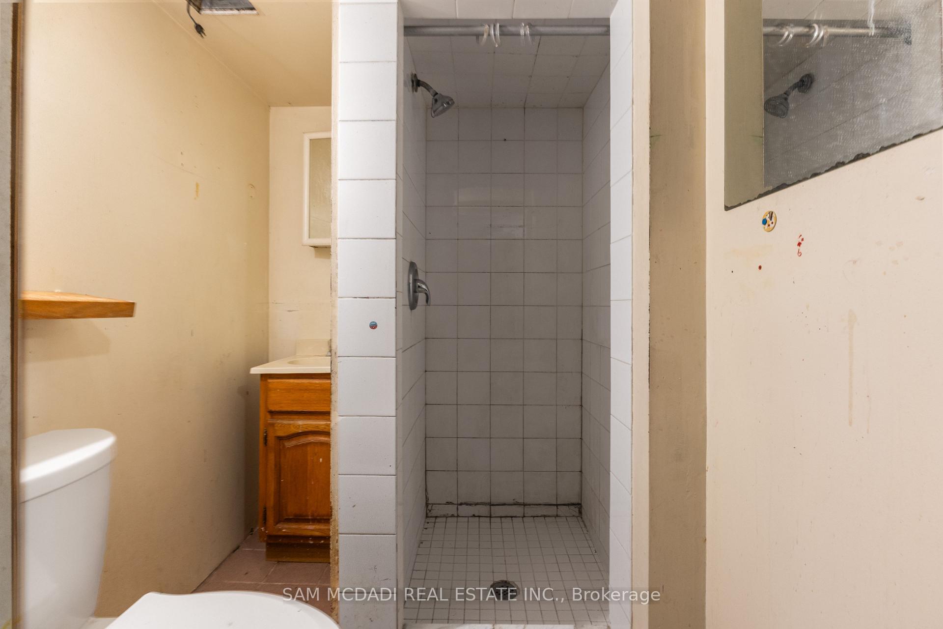 Photo 27 of 259 Milverton Boulevard, Toronto, Danforth — HOMEH