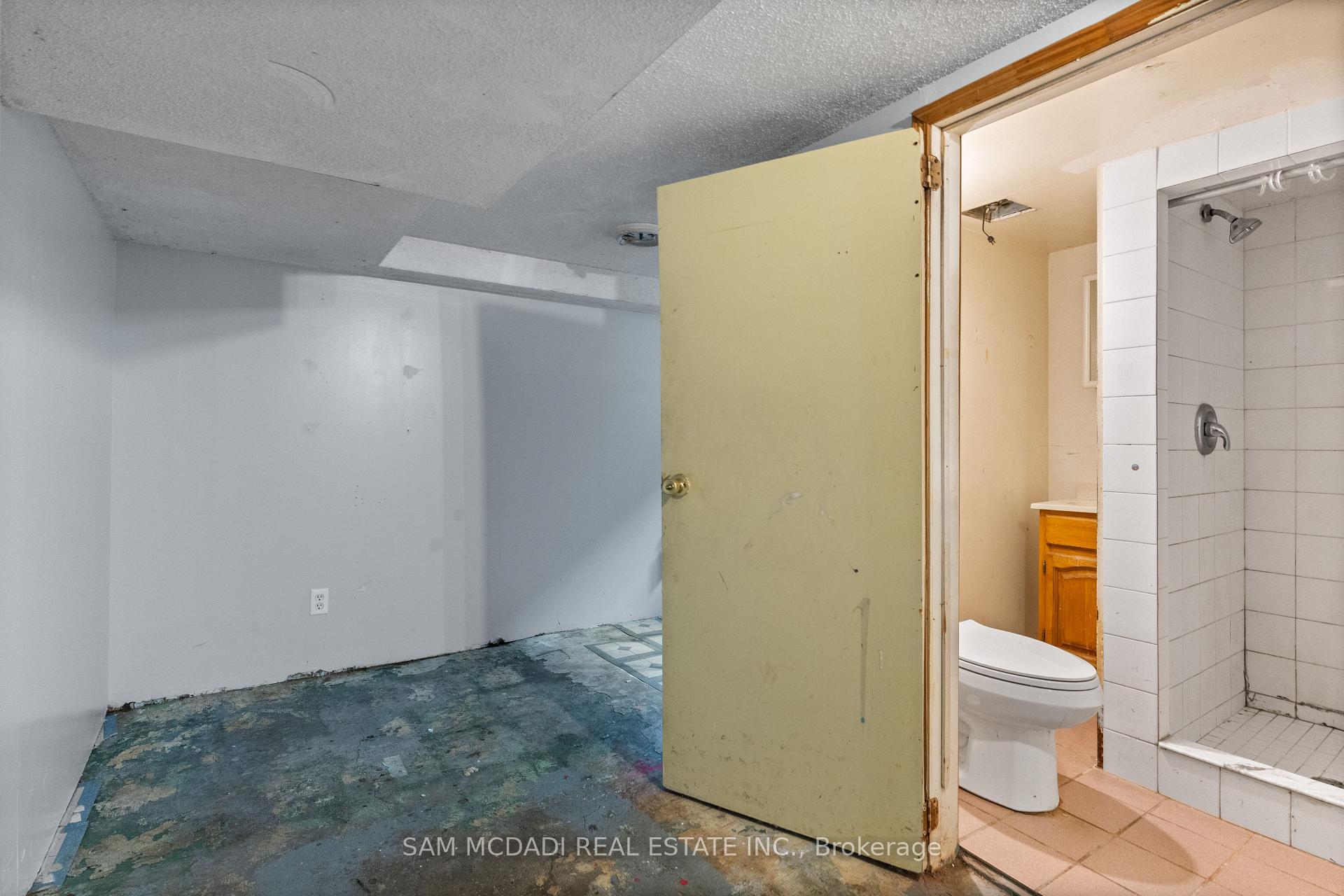 Photo 28 of 259 Milverton Boulevard, Toronto, Danforth — HOMEH
